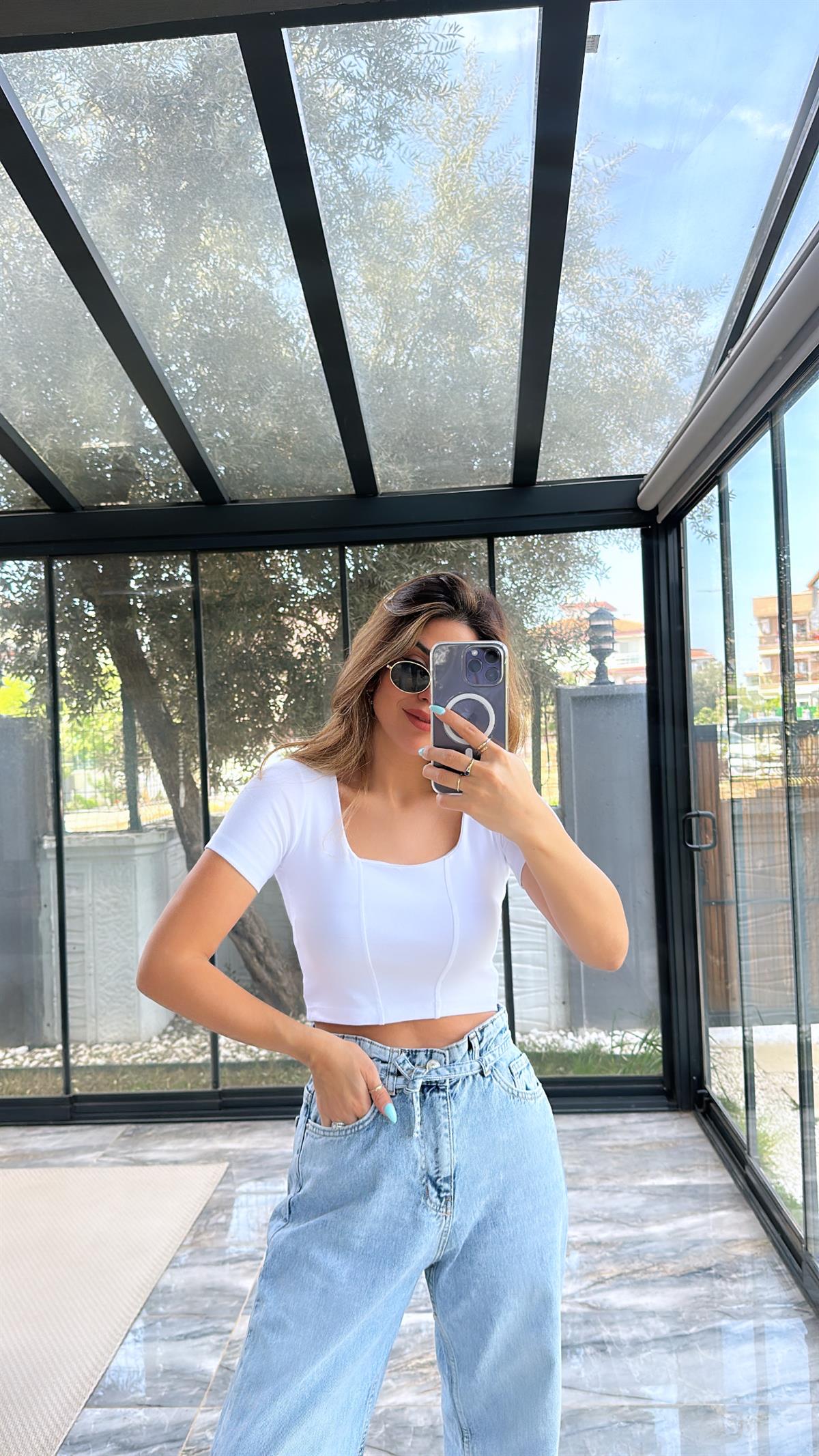 Beyaz Basic Dikişli Crop