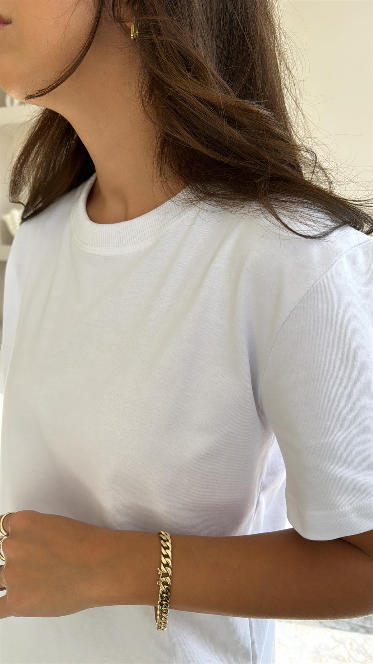 Beyaz Buketteke Premium Basic Tshirt