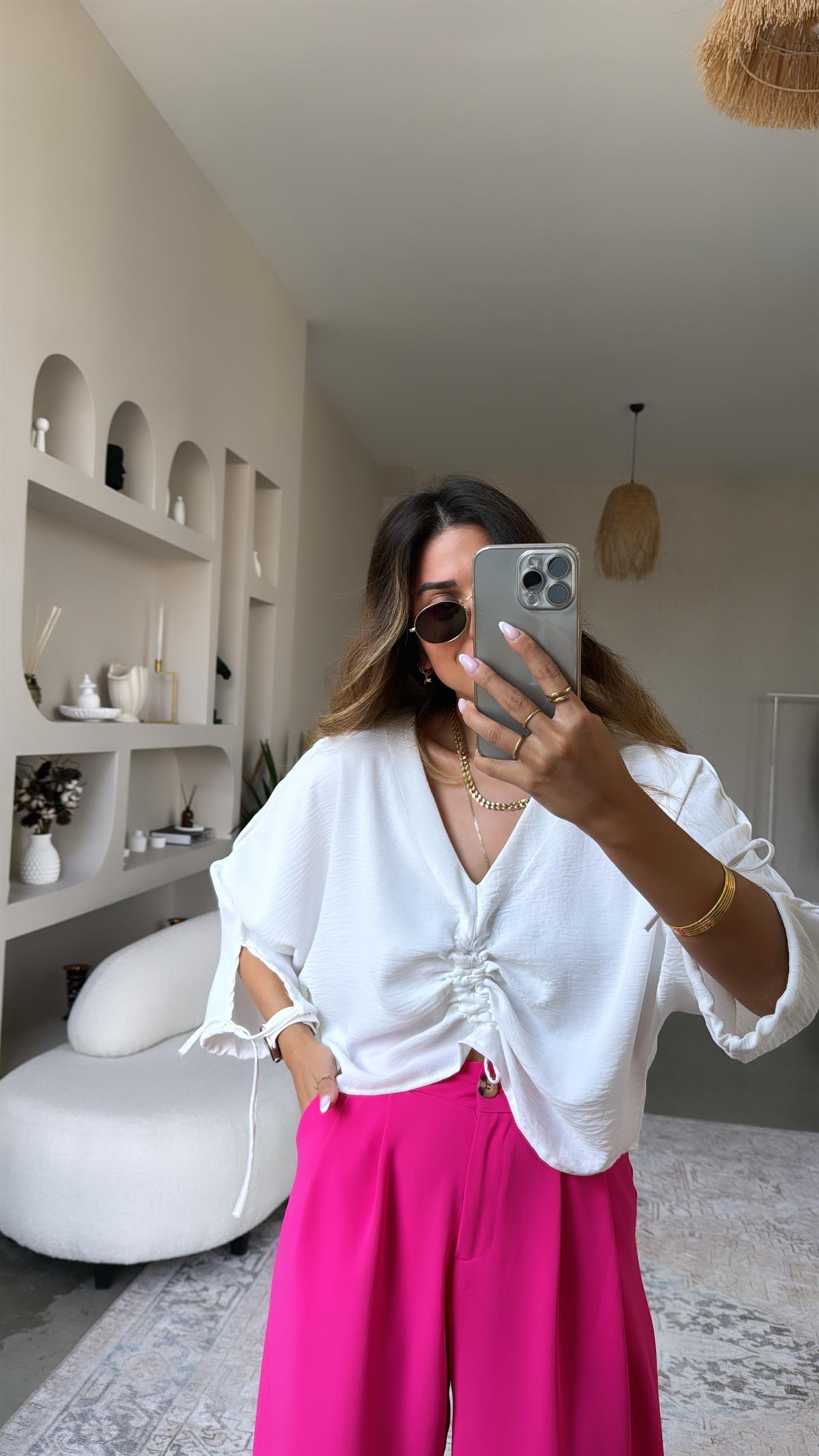 Beyaz Büzgülü Tiril Bluz