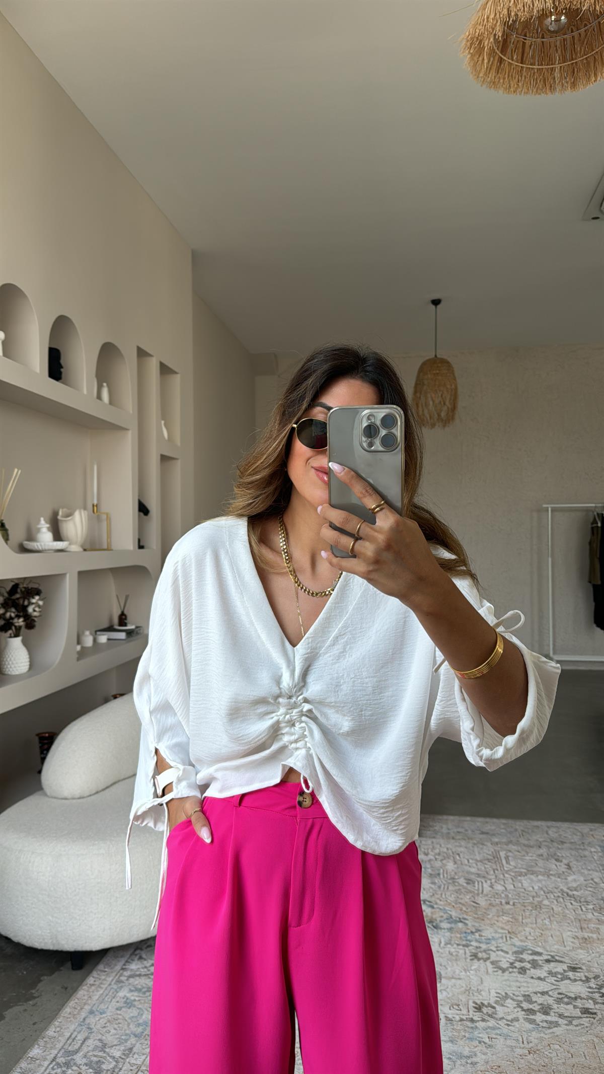 Beyaz Büzgülü Tiril Bluz