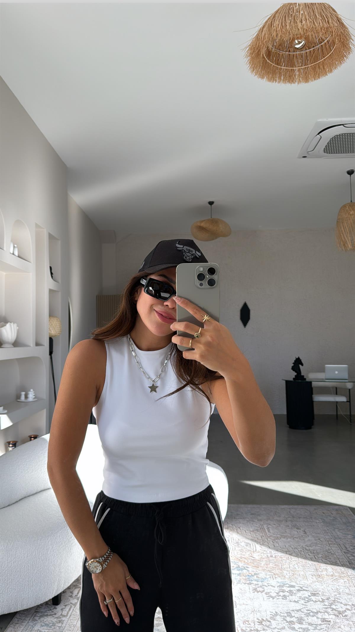 Beyaz Çift Katlı Bisiklet Yaka Atlet