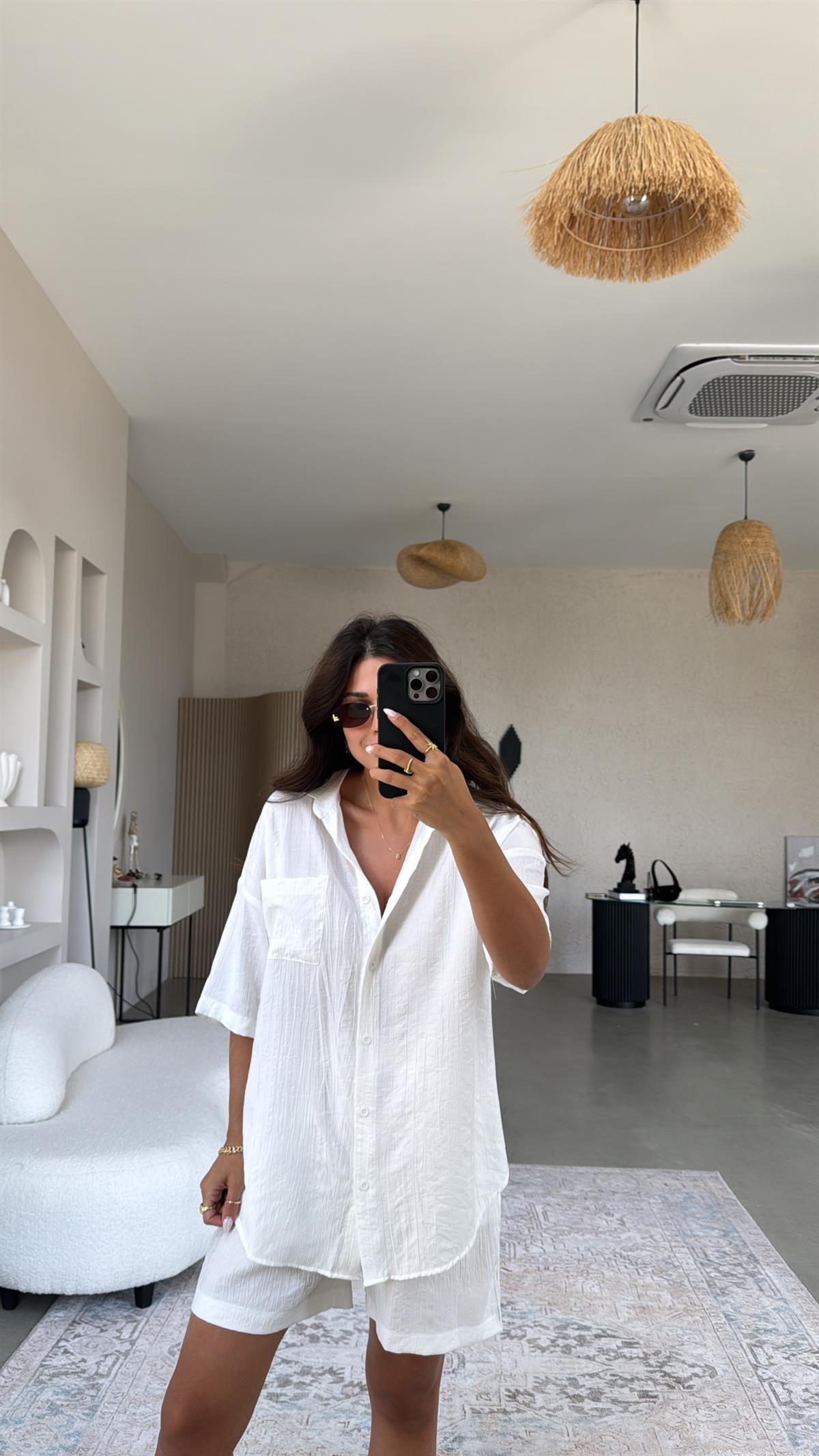 Beyaz Çilek Kumaş Şort Gömlek Takım