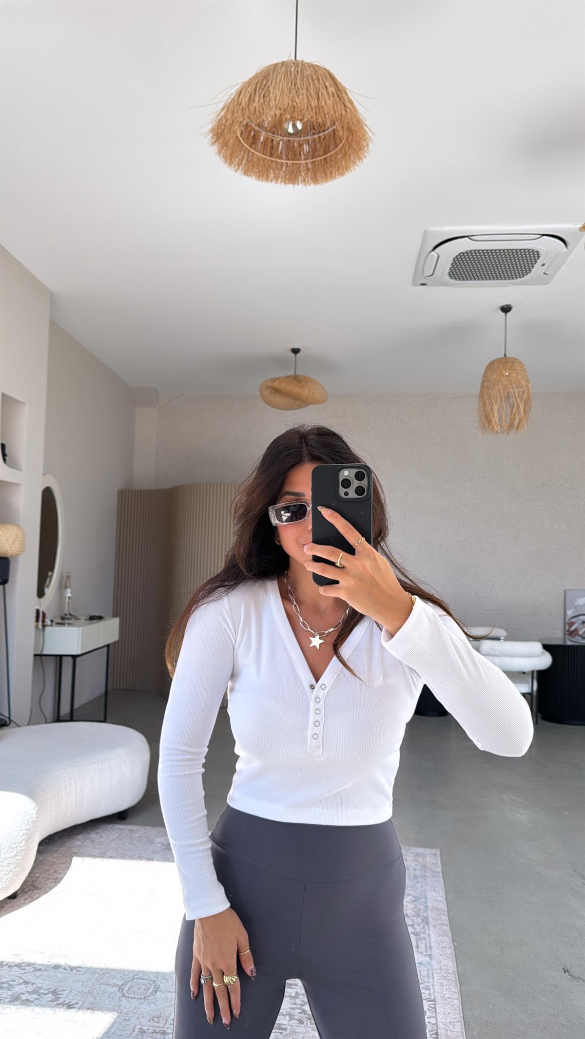 Beyaz Çıtçıtlı Ribana Bluz