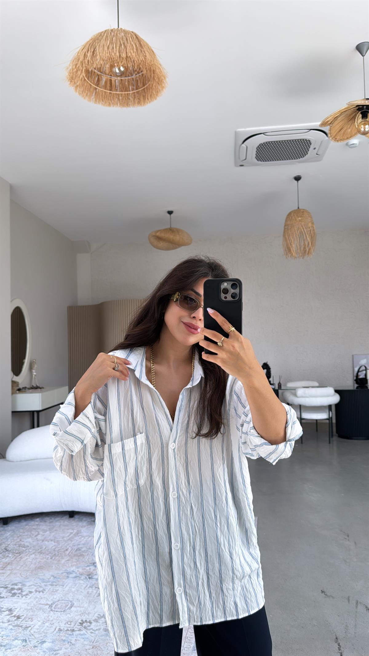 Beyaz Çizgili Kırışık Gömlek