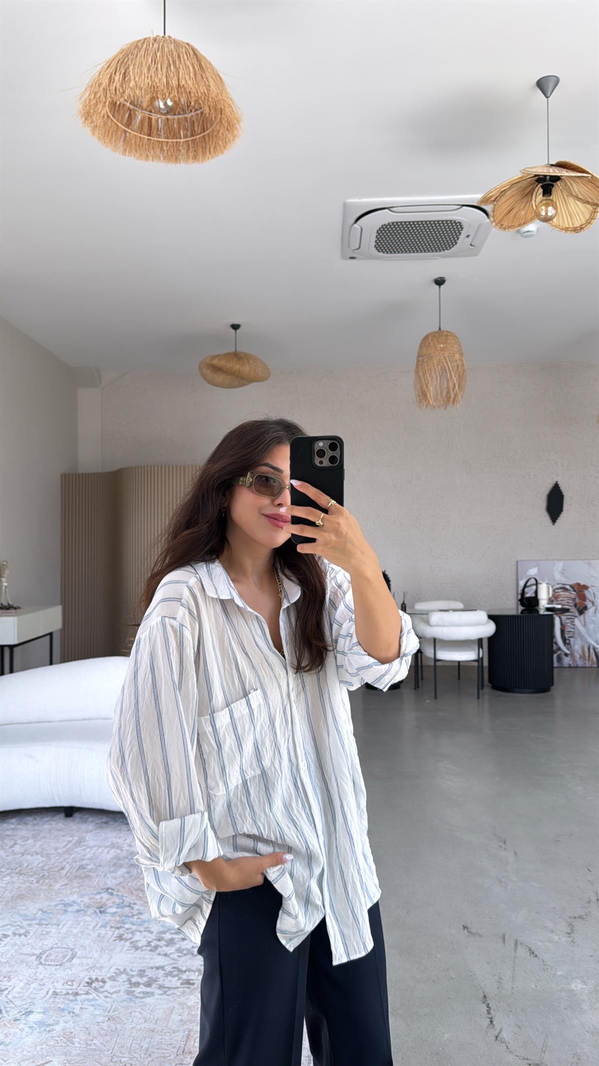 Beyaz Çizgili Kırışık Gömlek