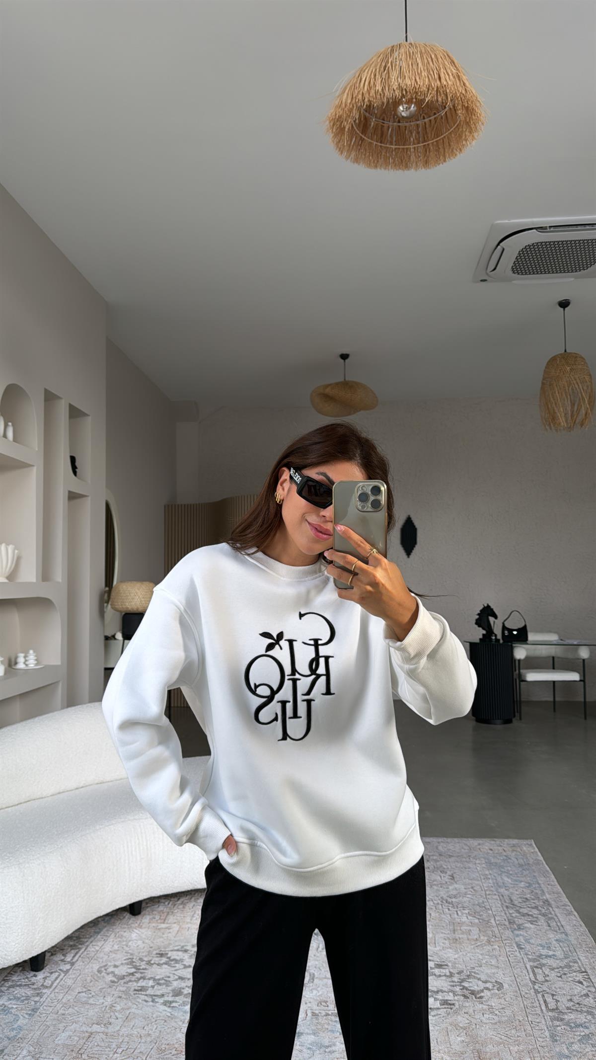 Beyaz Curious Nakışlı Şardonlu Sweatshirt