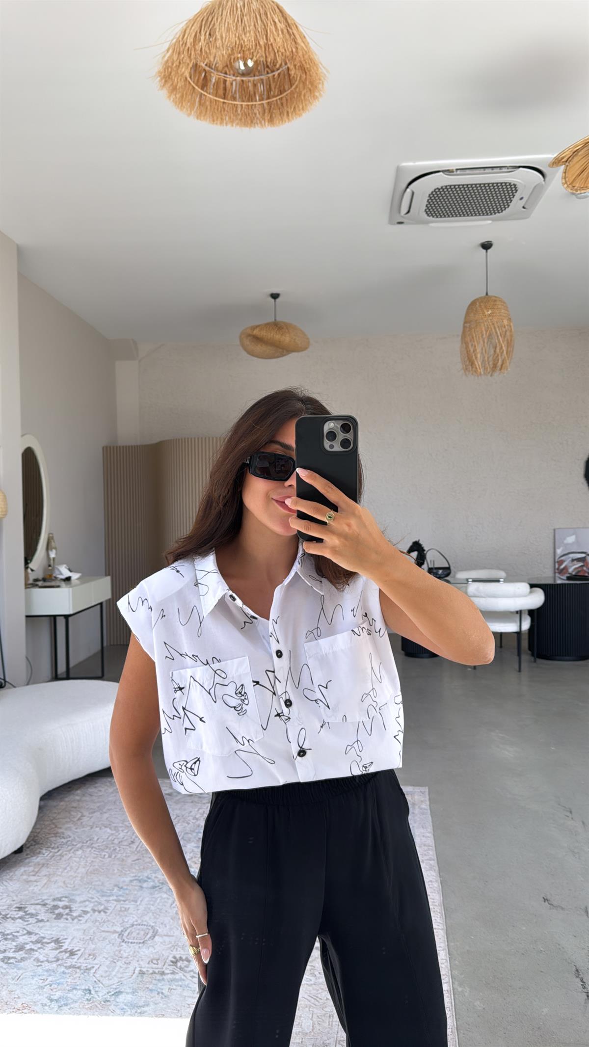 Beyaz Desenli Poplin Vatkalı Oversize Gömlek