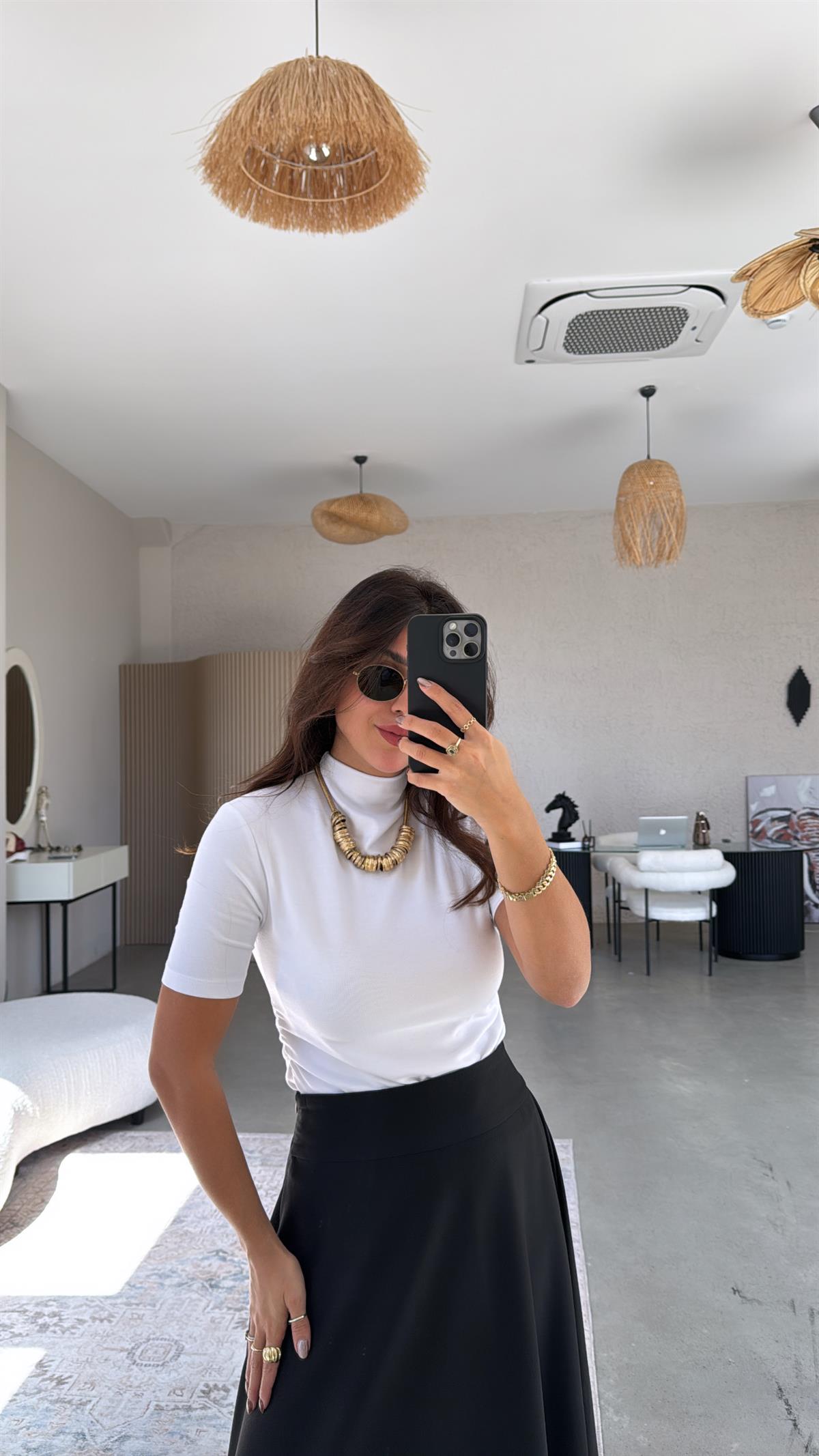 Beyaz Dik Yaka Büzgü Detay Modal Basic