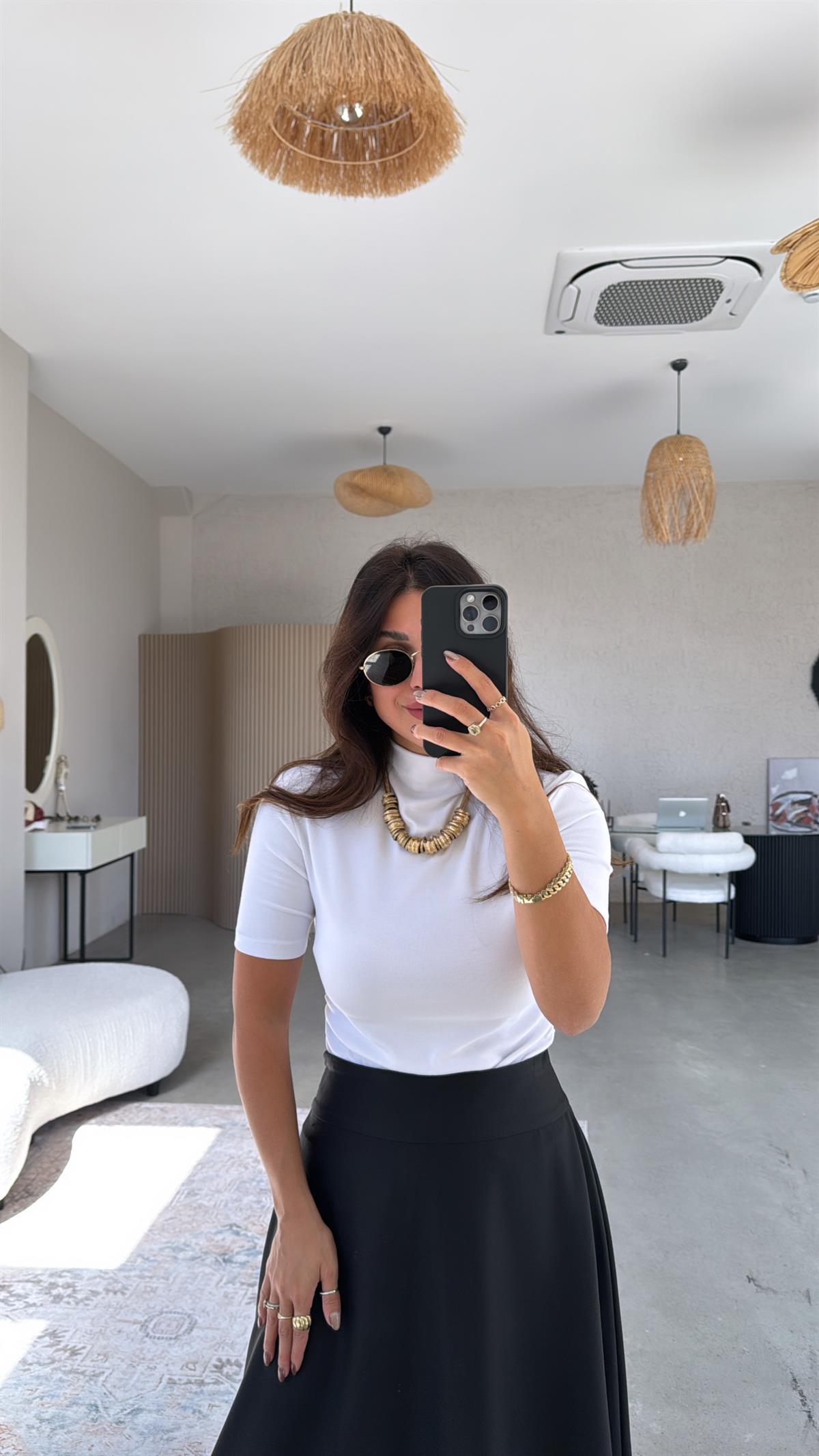 Beyaz Dik Yaka Büzgü Detay Modal Basic