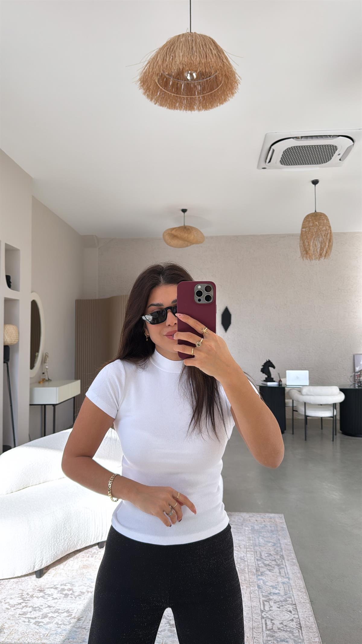 Beyaz Dik Yaka Basic