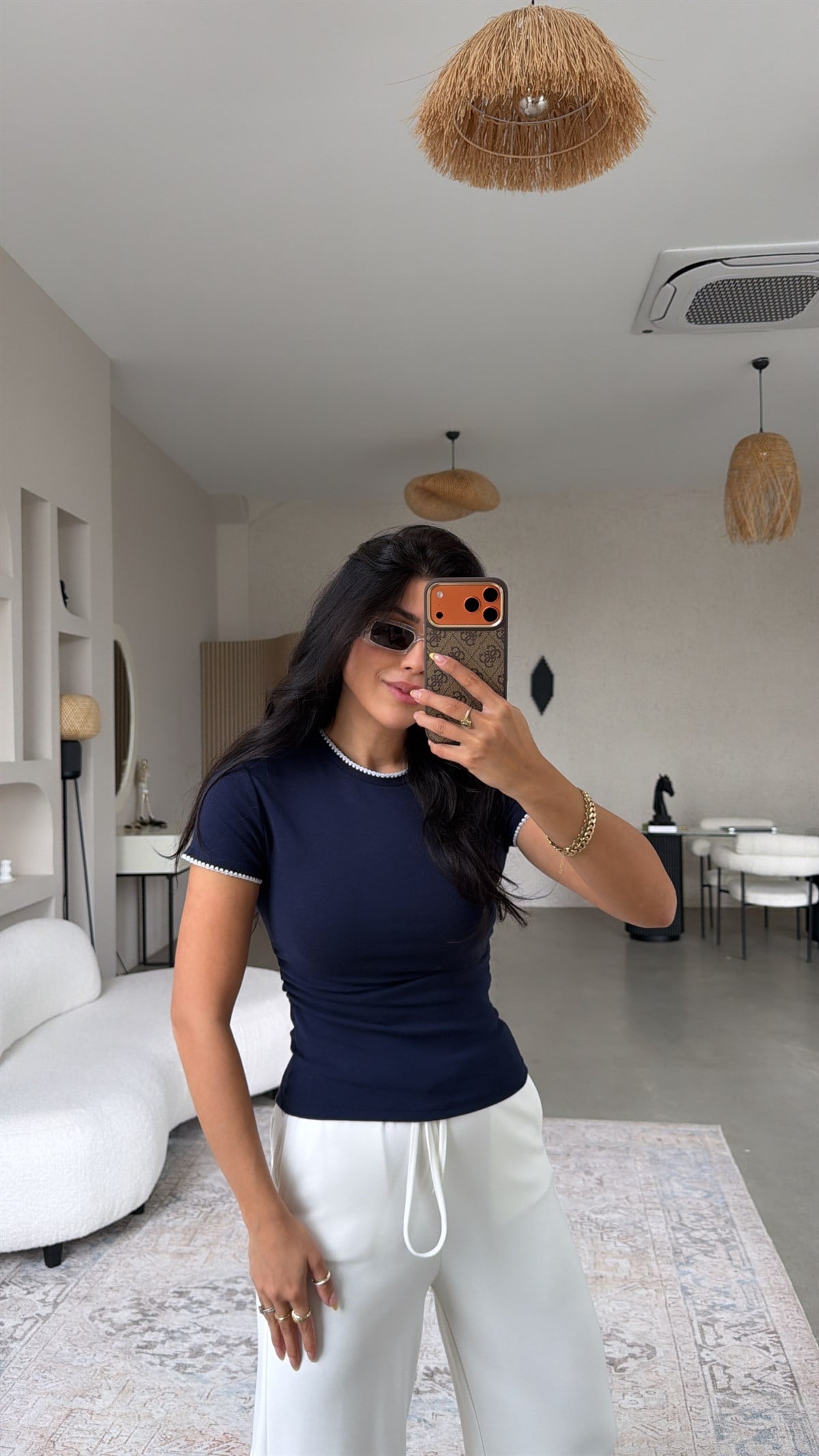 Beyaz Dikiş Detaylı Lacivert Pamuk Tshirt