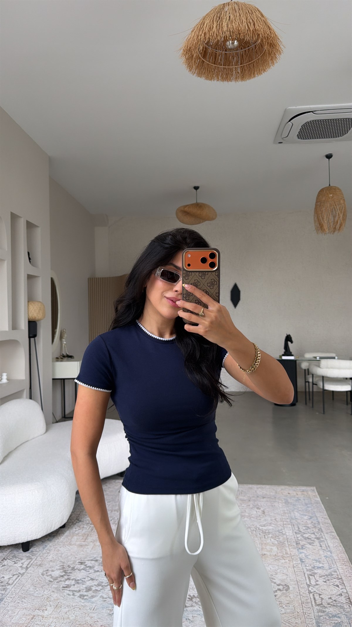 Beyaz Dikiş Detaylı Lacivert Pamuk Tshirt