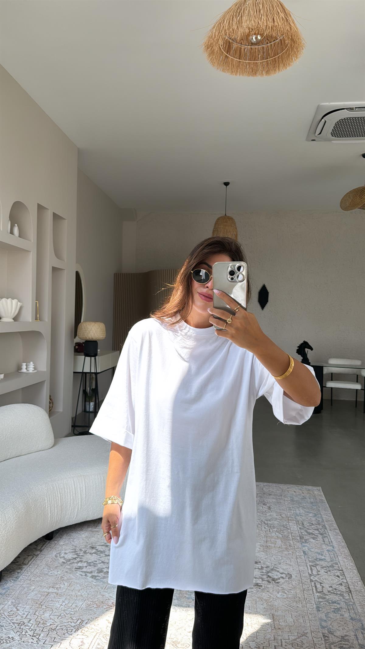 Beyaz Duble Kol Yırtmaçlı Tshirt Tunik