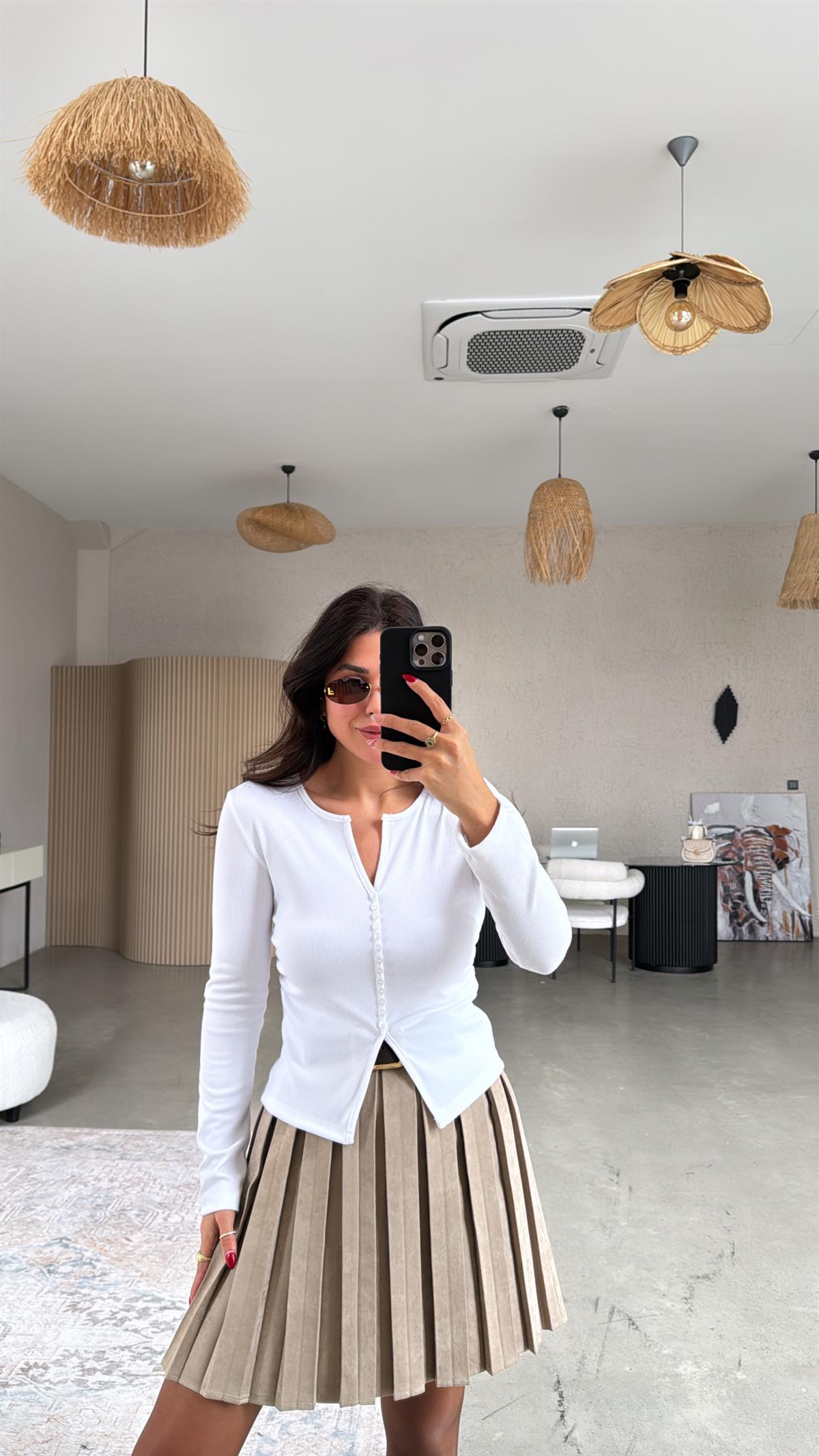 Beyaz Düğmeli Uzun Kol Ribana Bluz