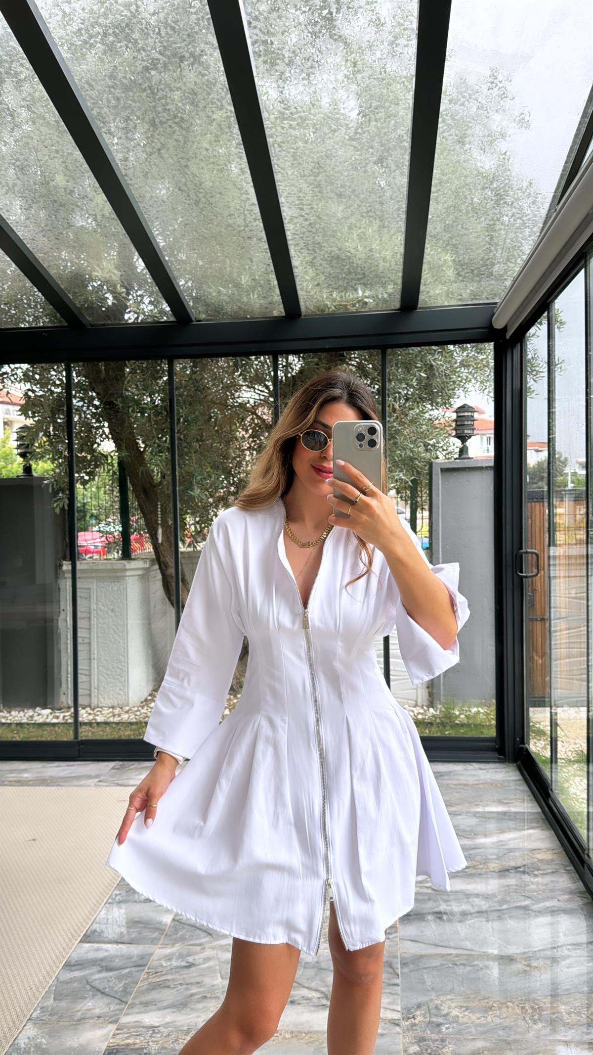 Beyaz Fermuarlı Tasarım Elbise