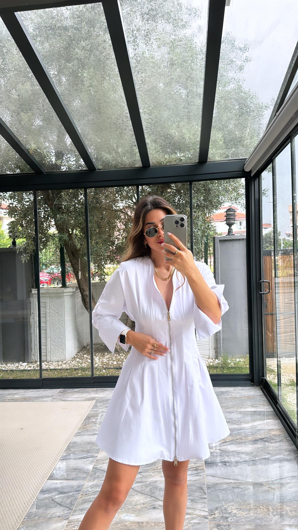 Beyaz Fermuarlı Tasarım Elbise
