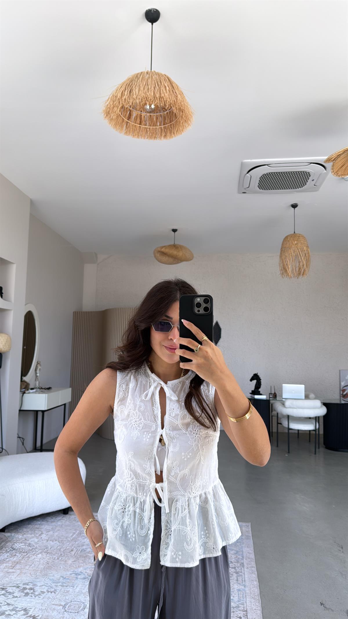 Beyaz Fisto Bağcık Detaylı Bluz