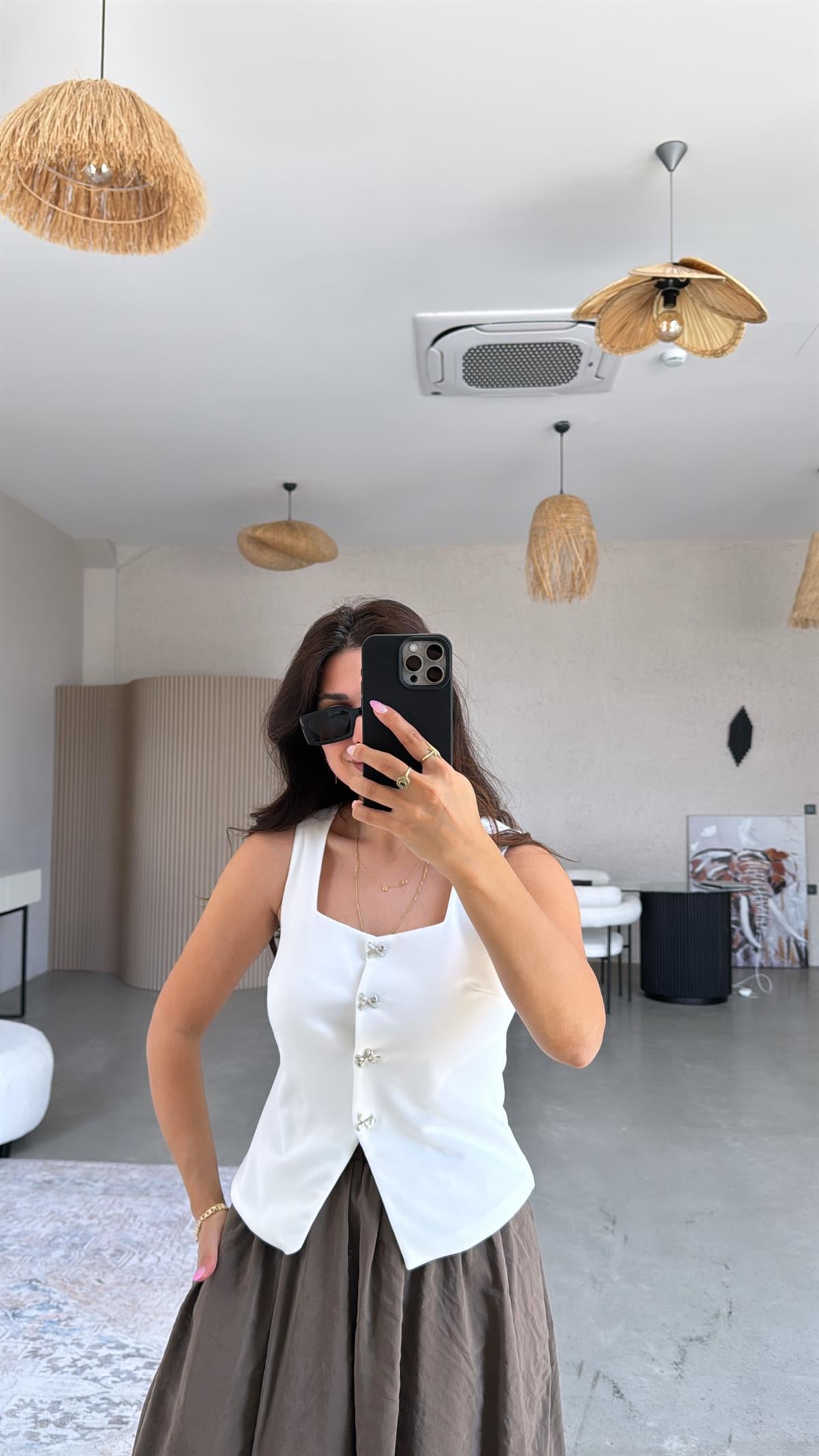 Beyaz Fiyonk Düğmeli Kumaş Yelek