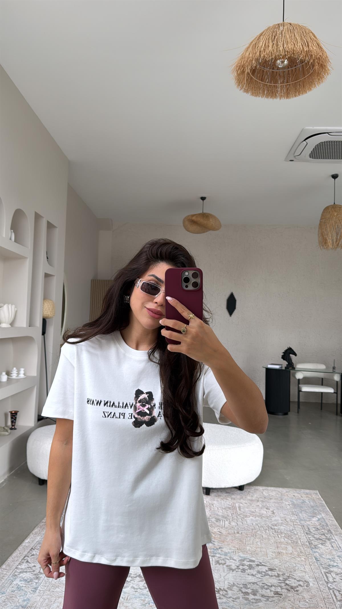 Beyaz Fiyonk Tasma Baskılı Tshirt