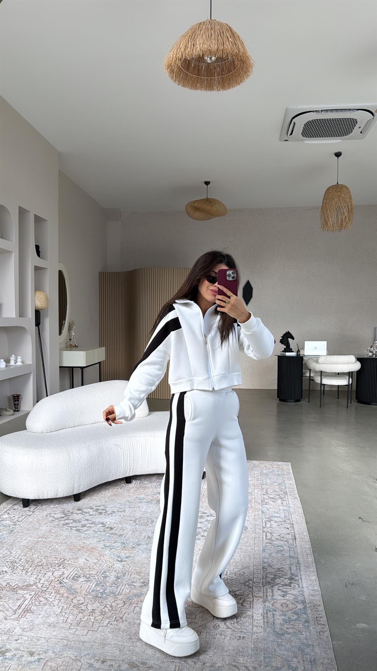 Beyaz Garnili Üç İplik Takım