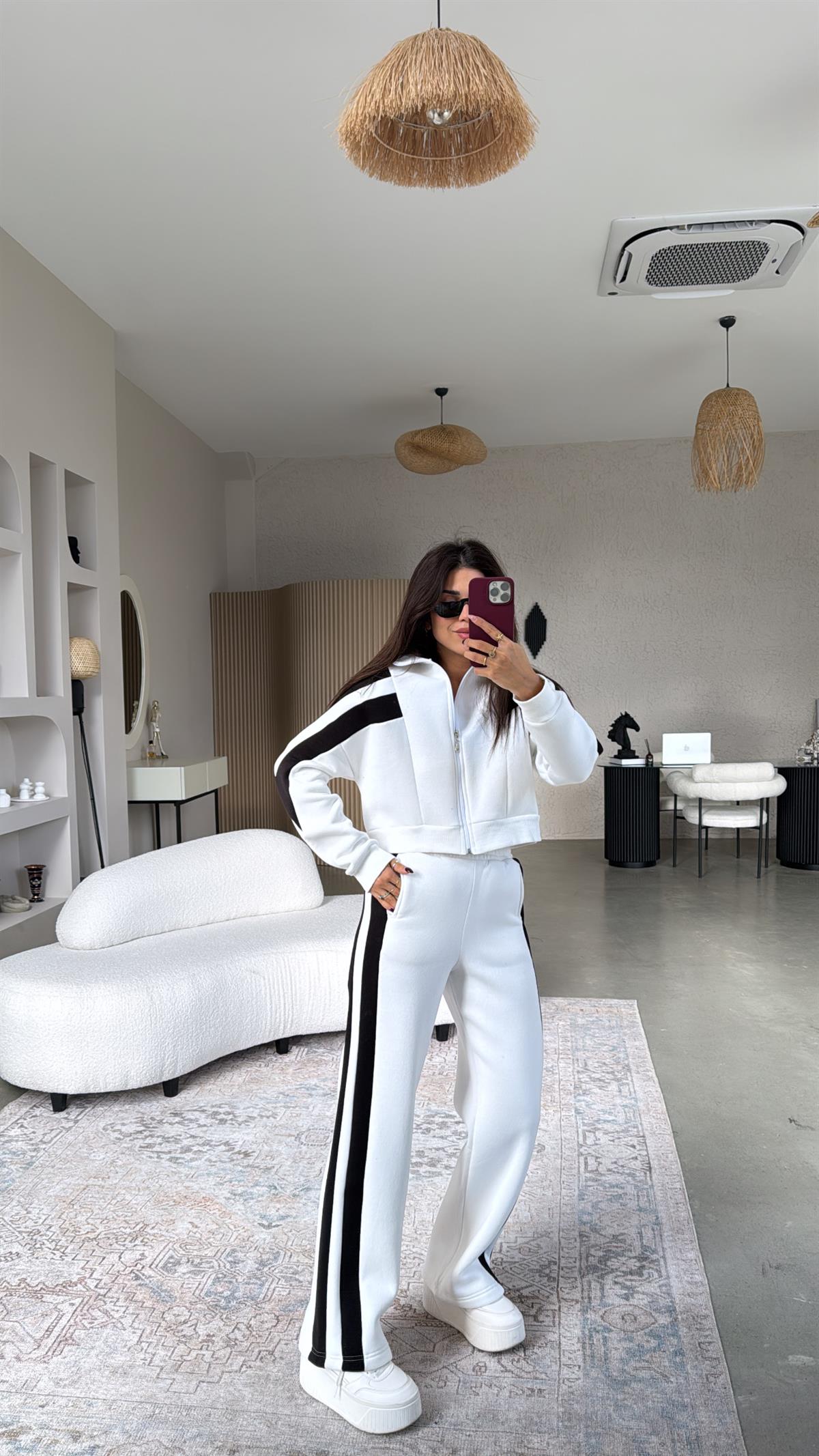 Beyaz Garnili Üç İplik Takım