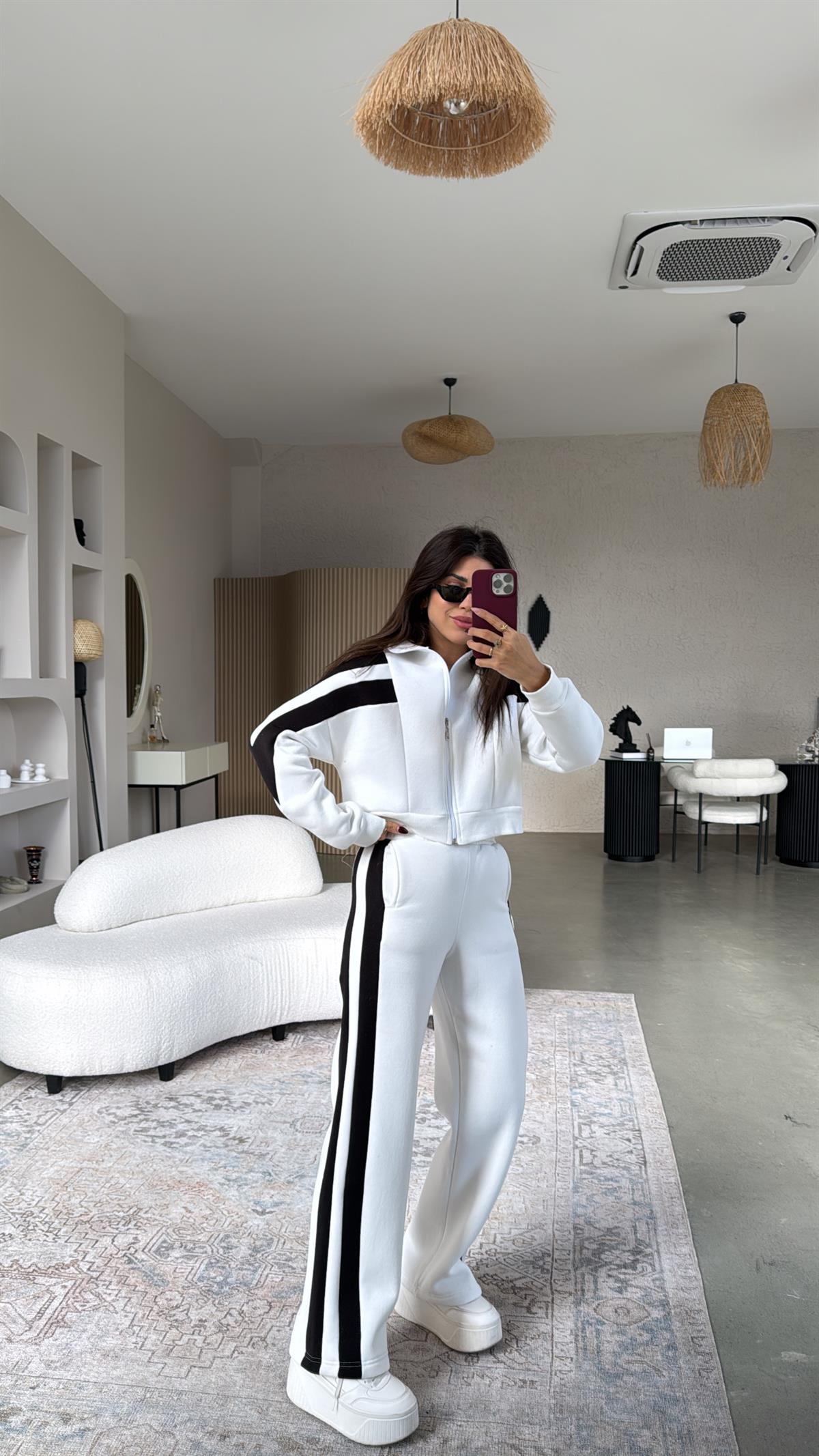 Beyaz Garnili Üç İplik Takım