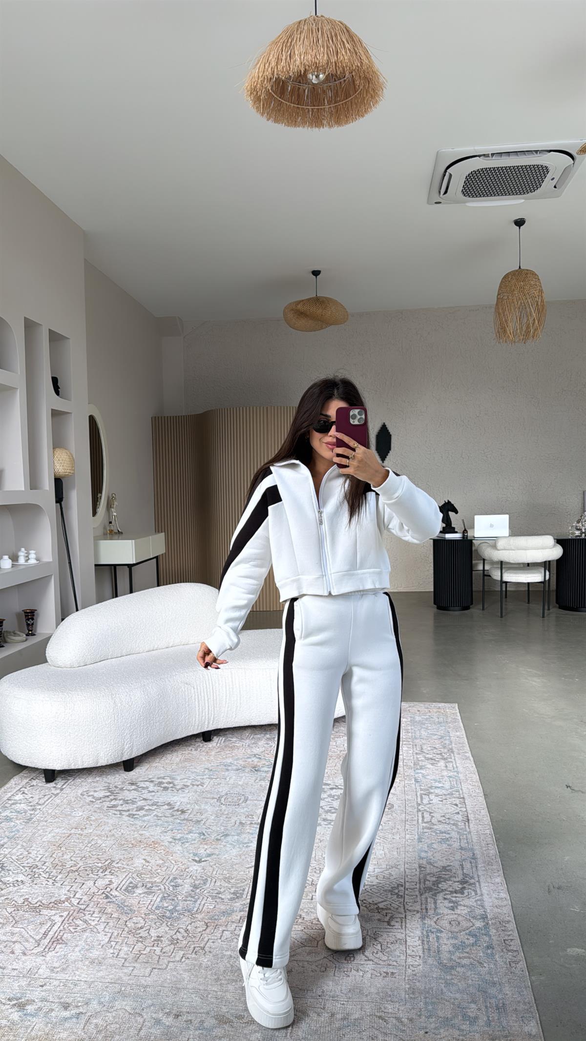 Beyaz Garnili Üç İplik Takım