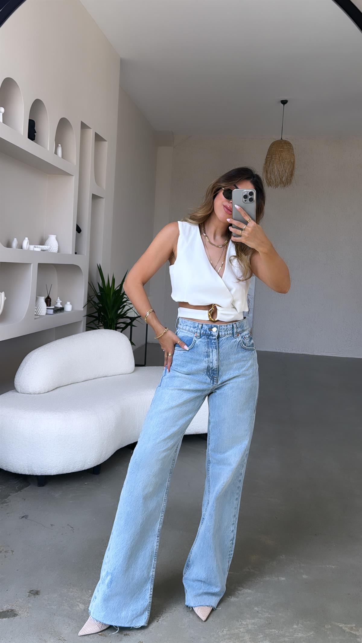 Beyaz Gold Kemerli Yelek