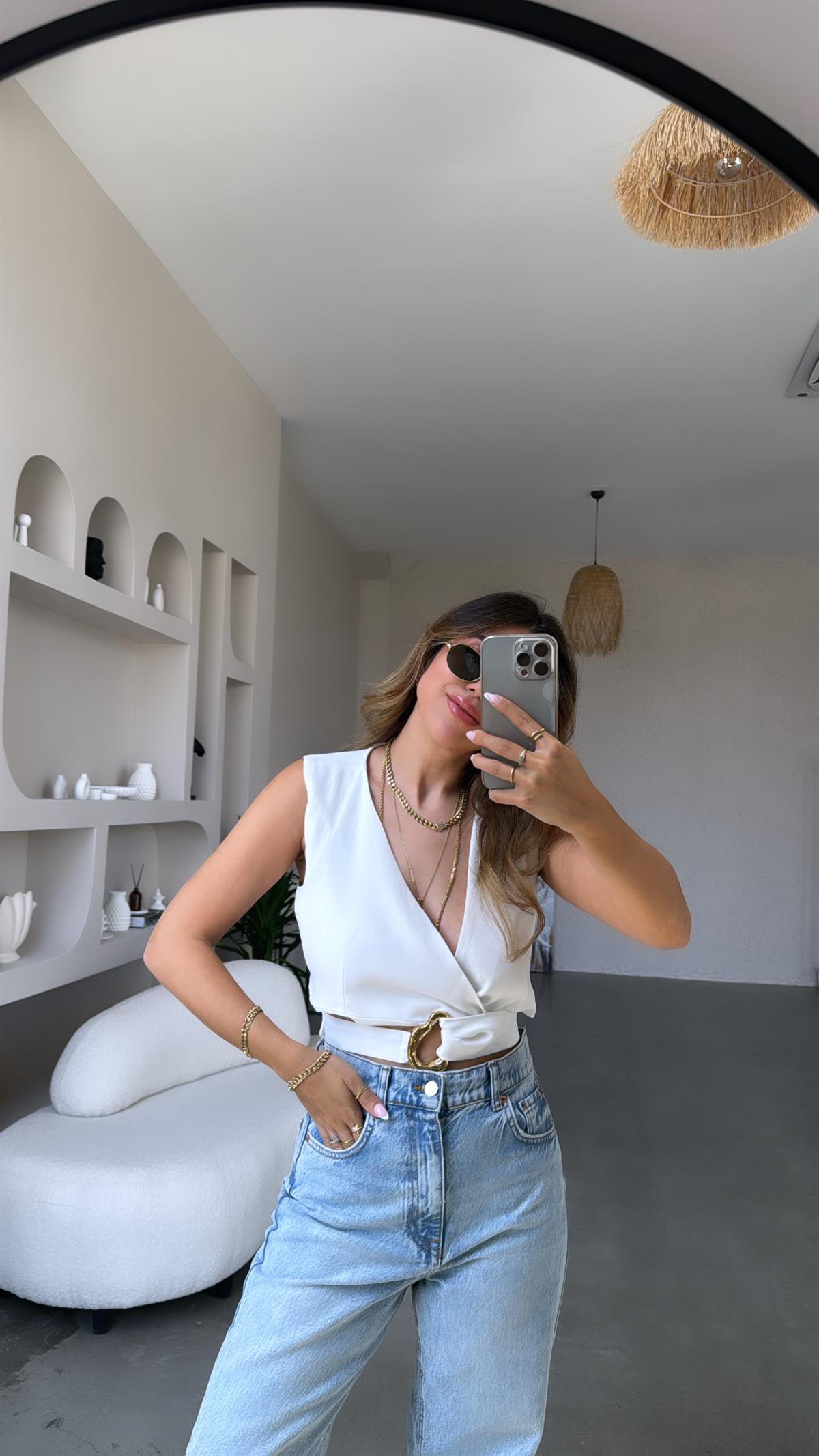 Beyaz Gold Kemerli Yelek