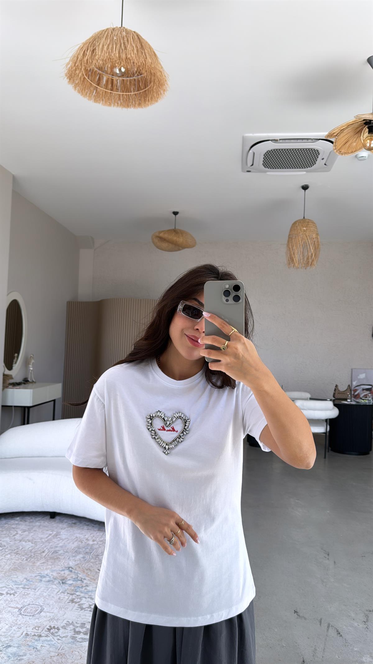 Beyaz Kalpli Taşlı Tshirt