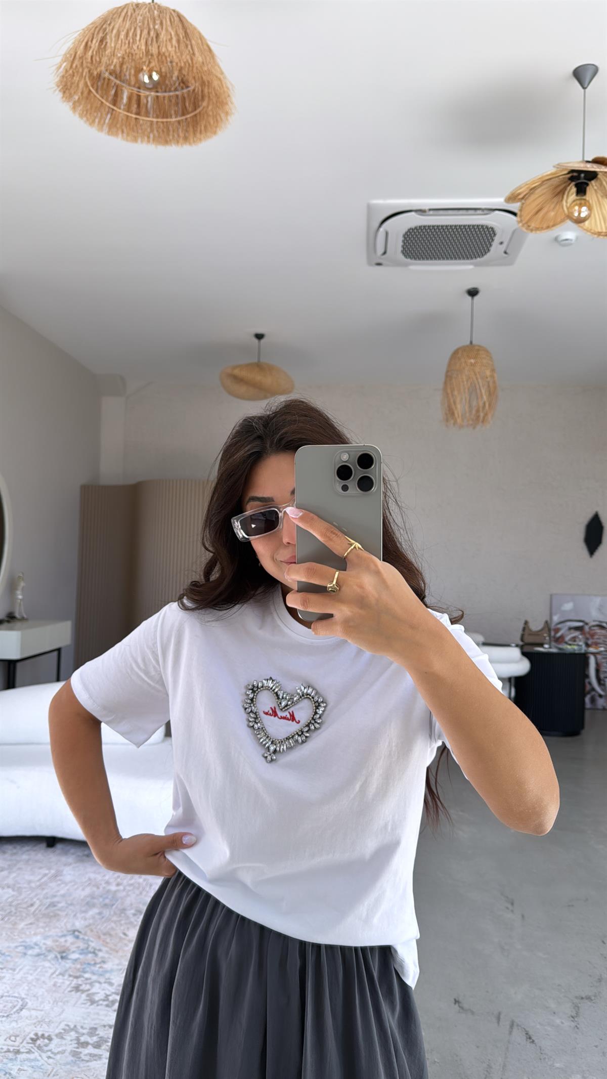 Beyaz Kalpli Taşlı Tshirt