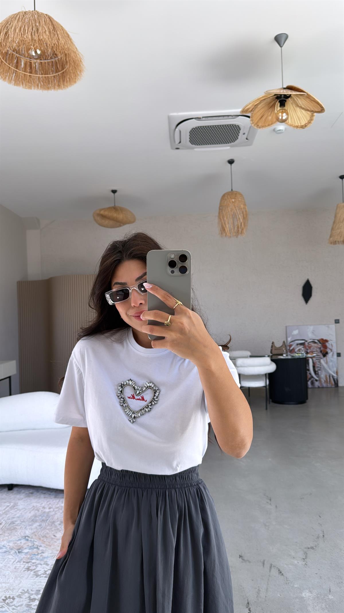Beyaz Kalpli Taşlı Tshirt