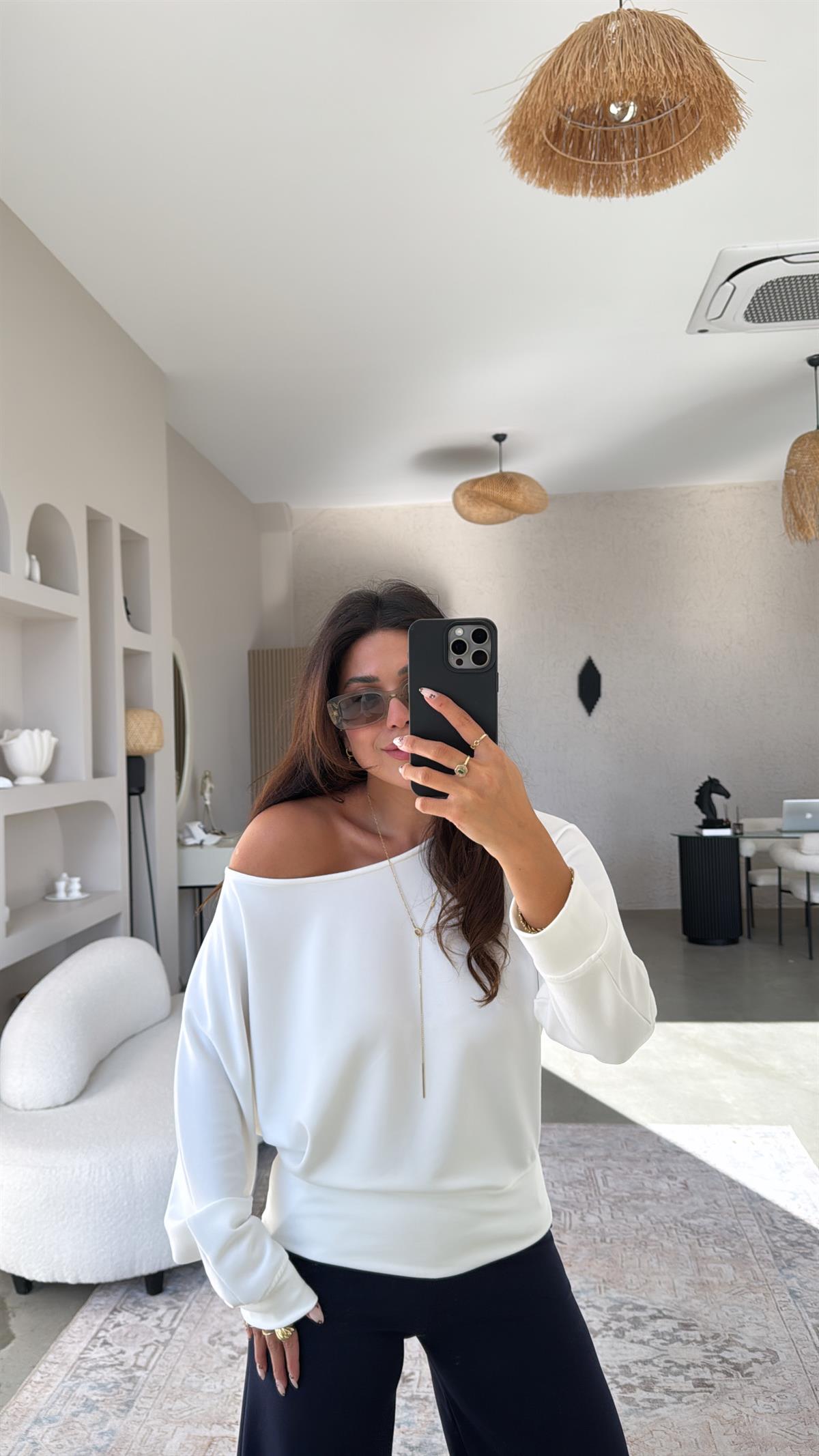 Beyaz Kayık Yaka Modal Sweat Bluz