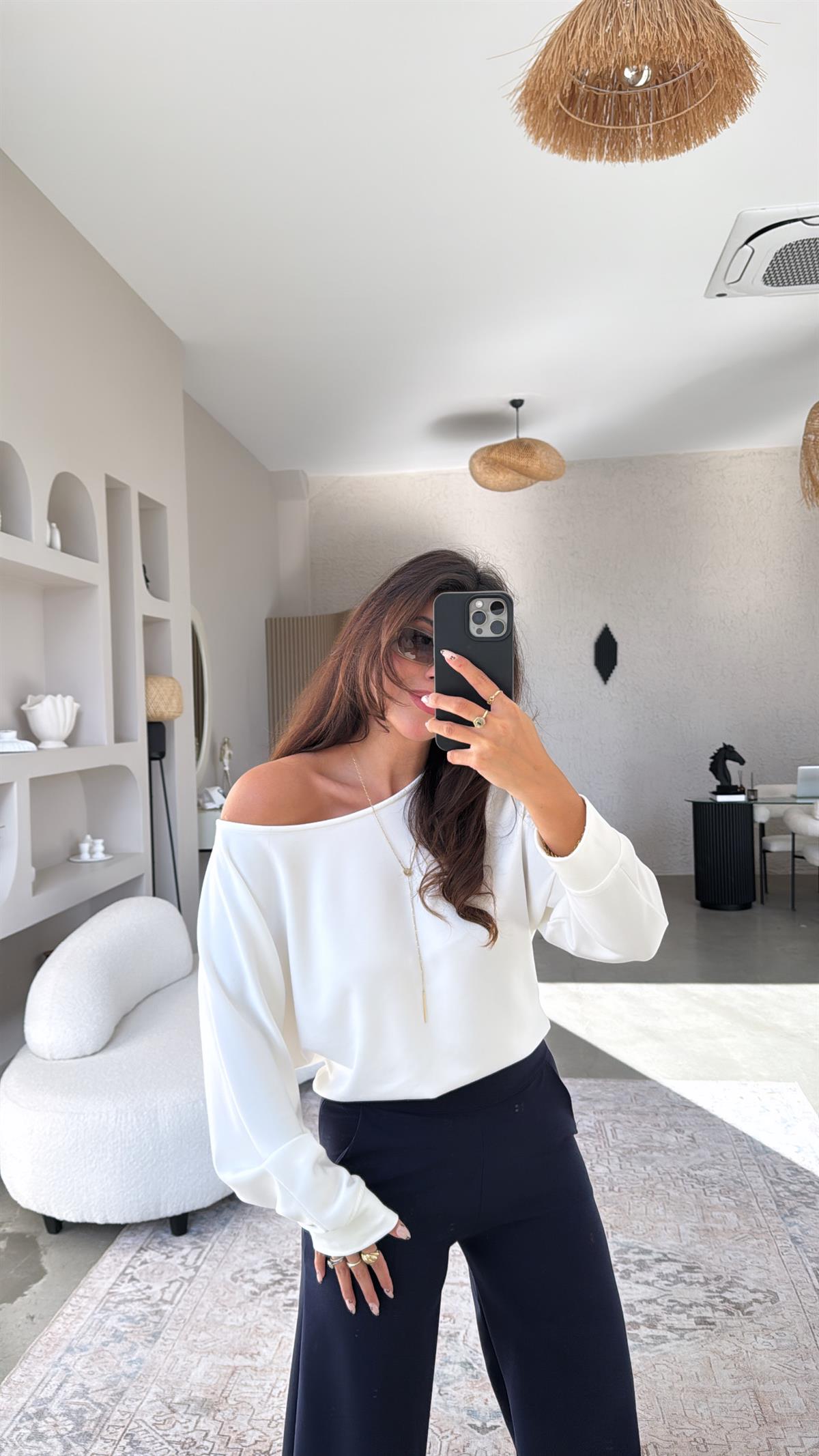 Beyaz Kayık Yaka Modal Sweat Bluz