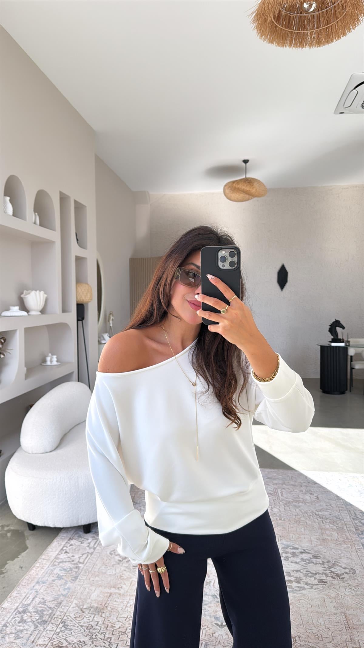 Beyaz Kayık Yaka Modal Sweat Bluz