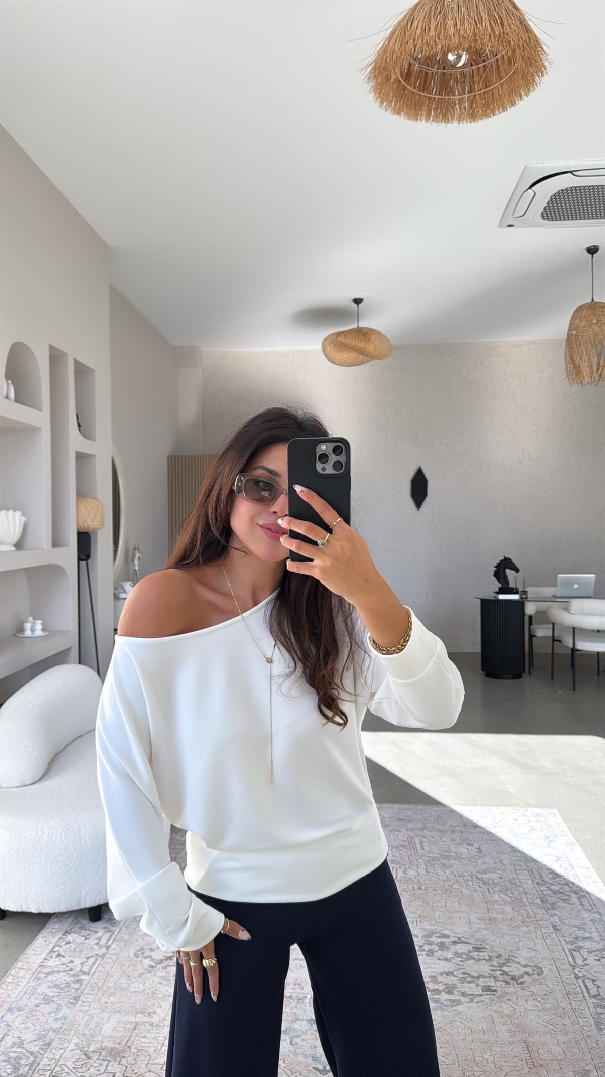 Beyaz Kayık Yaka Modal Sweat Bluz