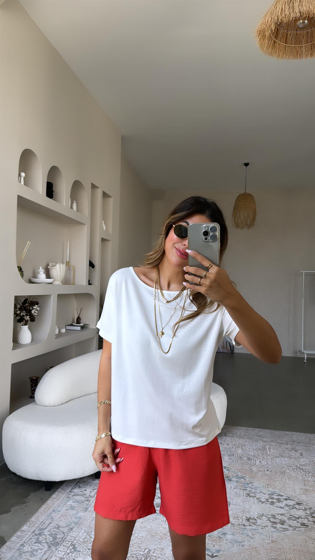 Beyaz Kayık Yaka Pyr Tshirt