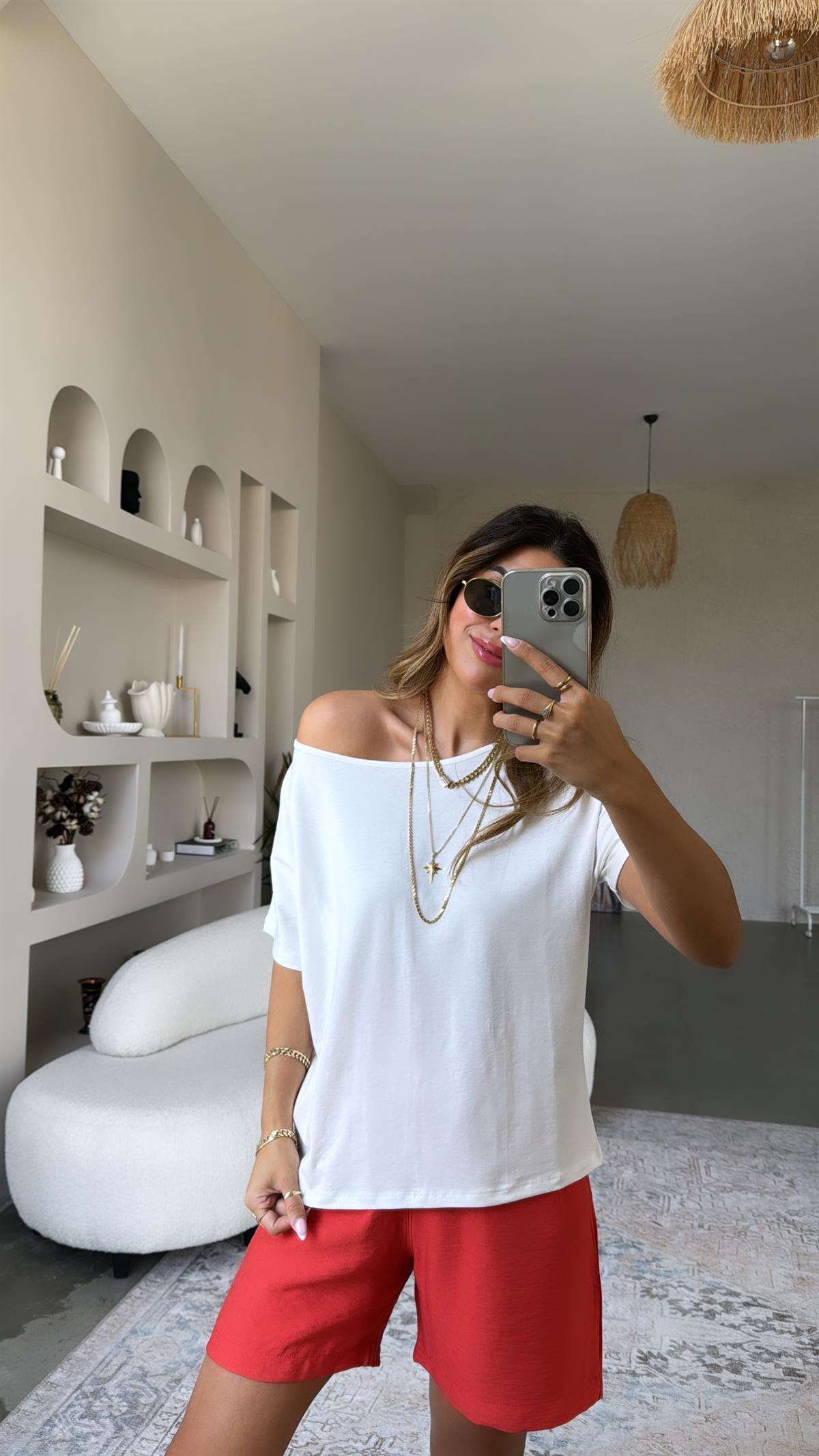 Beyaz Kayık Yaka Pyr Tshirt