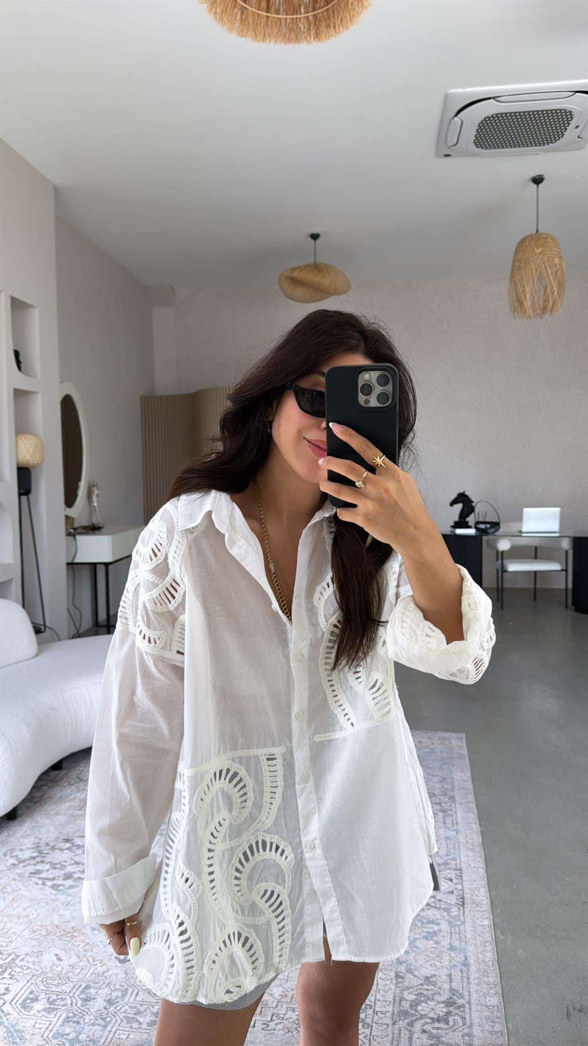 Beyaz Keten Patchwork İşlemeli Gömlek