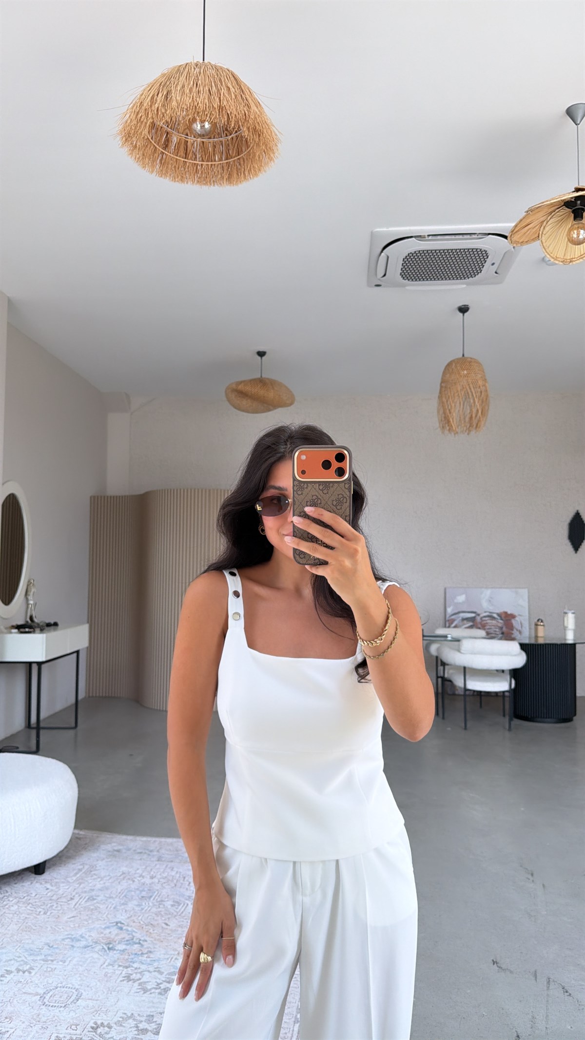 Beyaz Krep Kumaş Çıtçıt Askılı Premium Bluz
