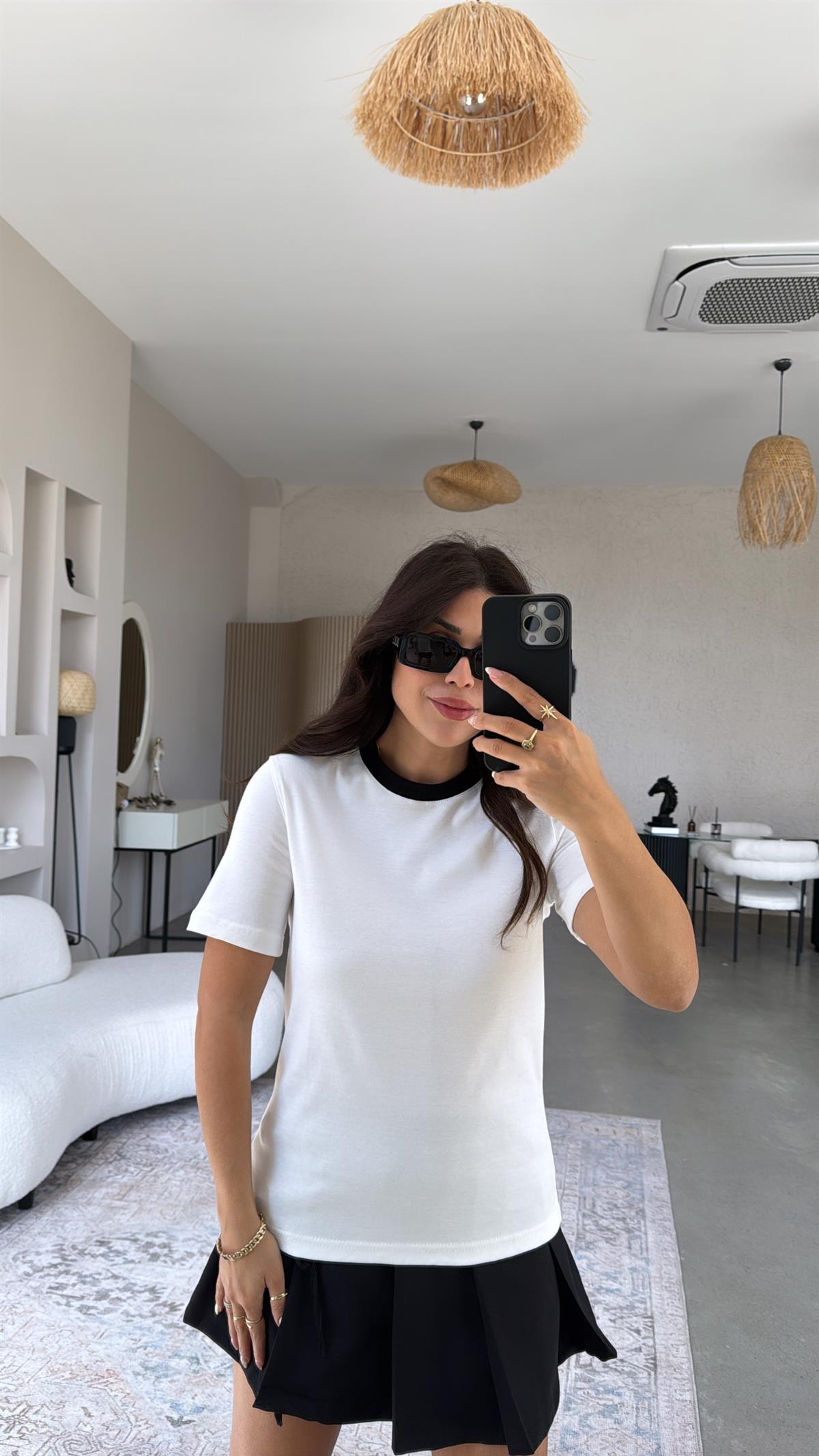 Beyaz Massi Bisiklet Yaka Tshirt