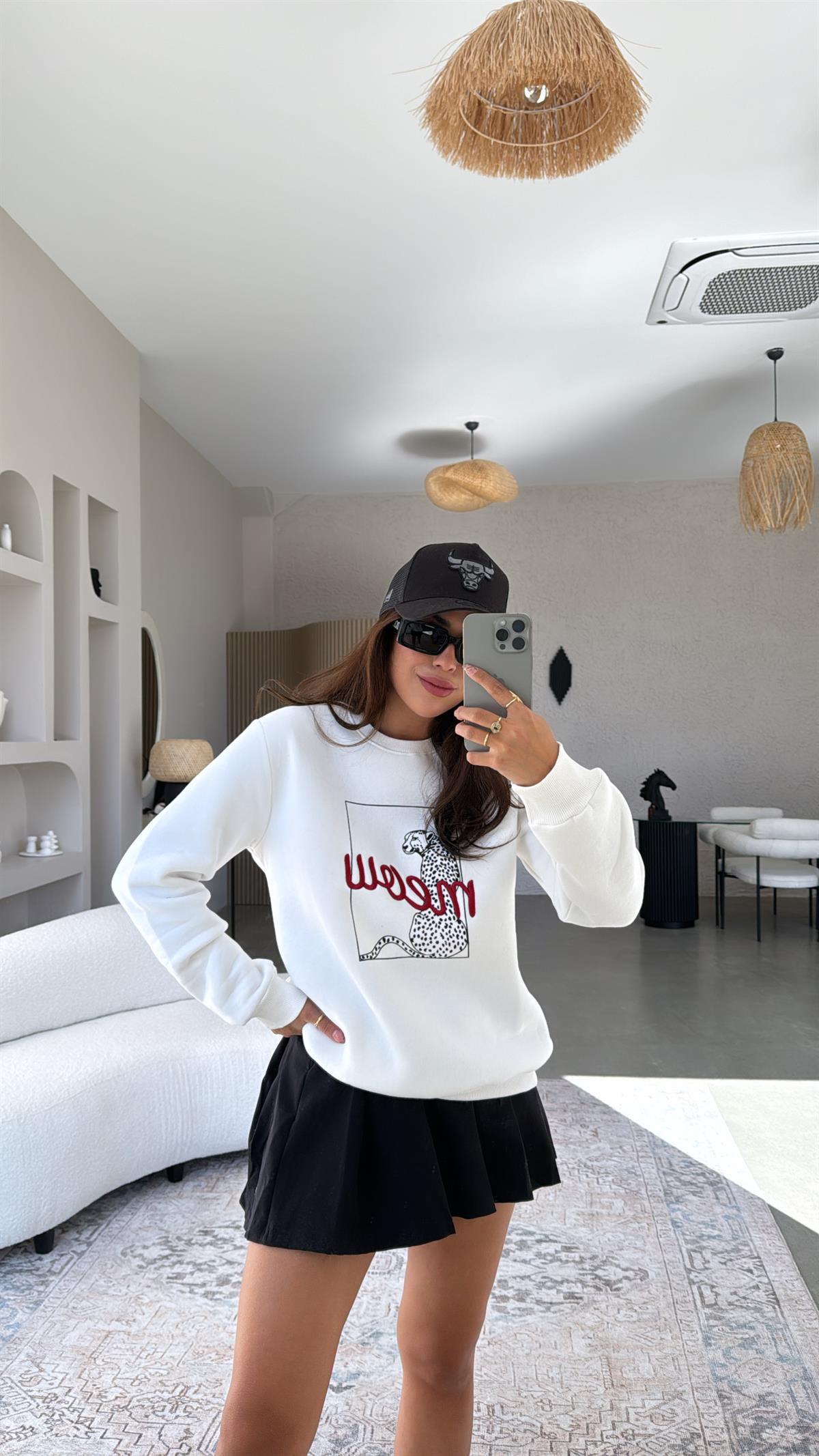 Beyaz Meow Baskılı Sweatshirt