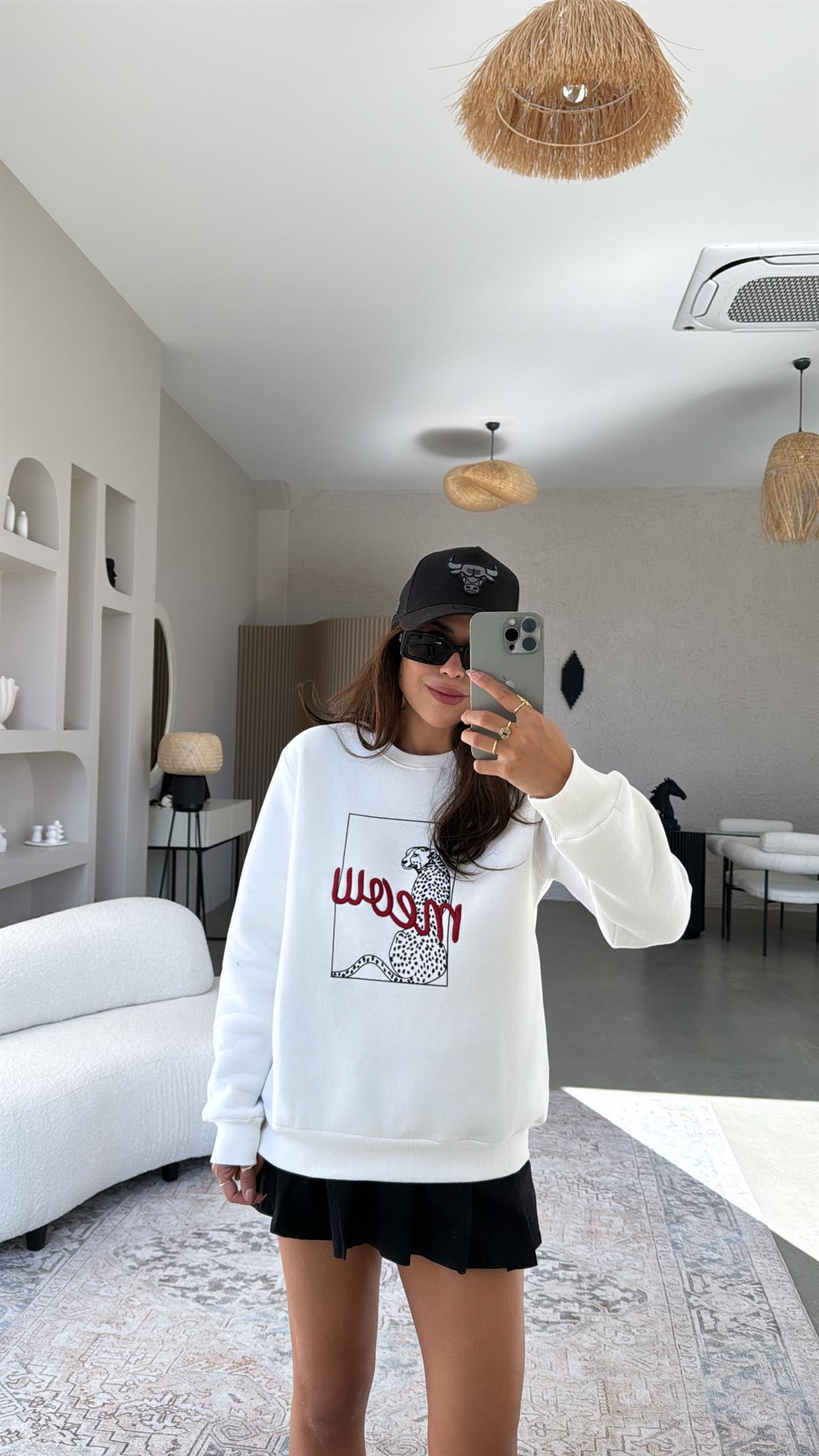 Beyaz Meow Baskılı Sweatshirt