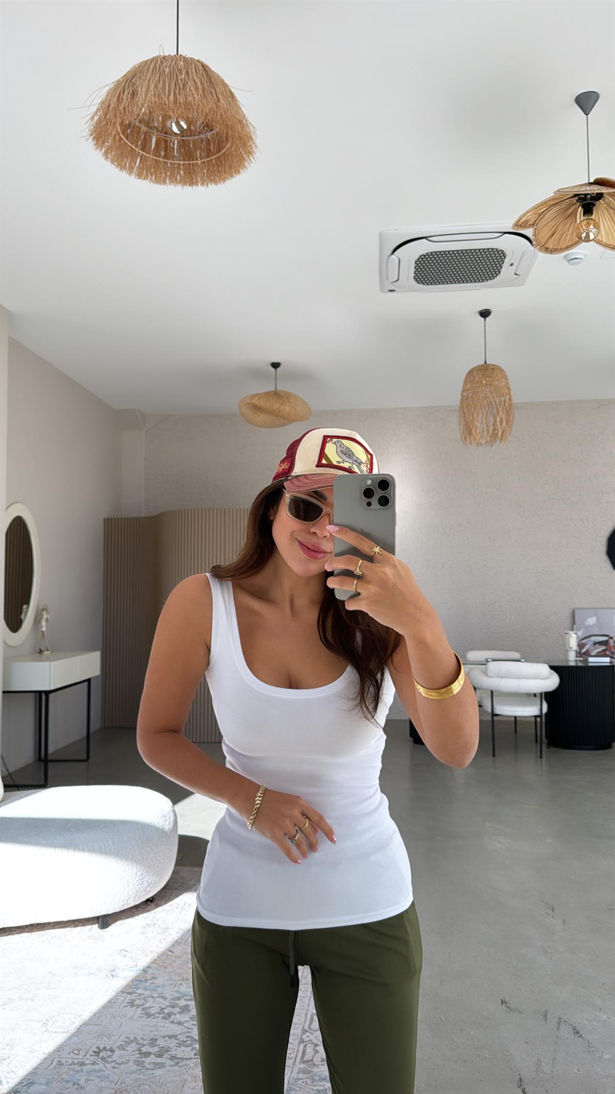 Beyaz Oval Yaka Pamuklu Atlet