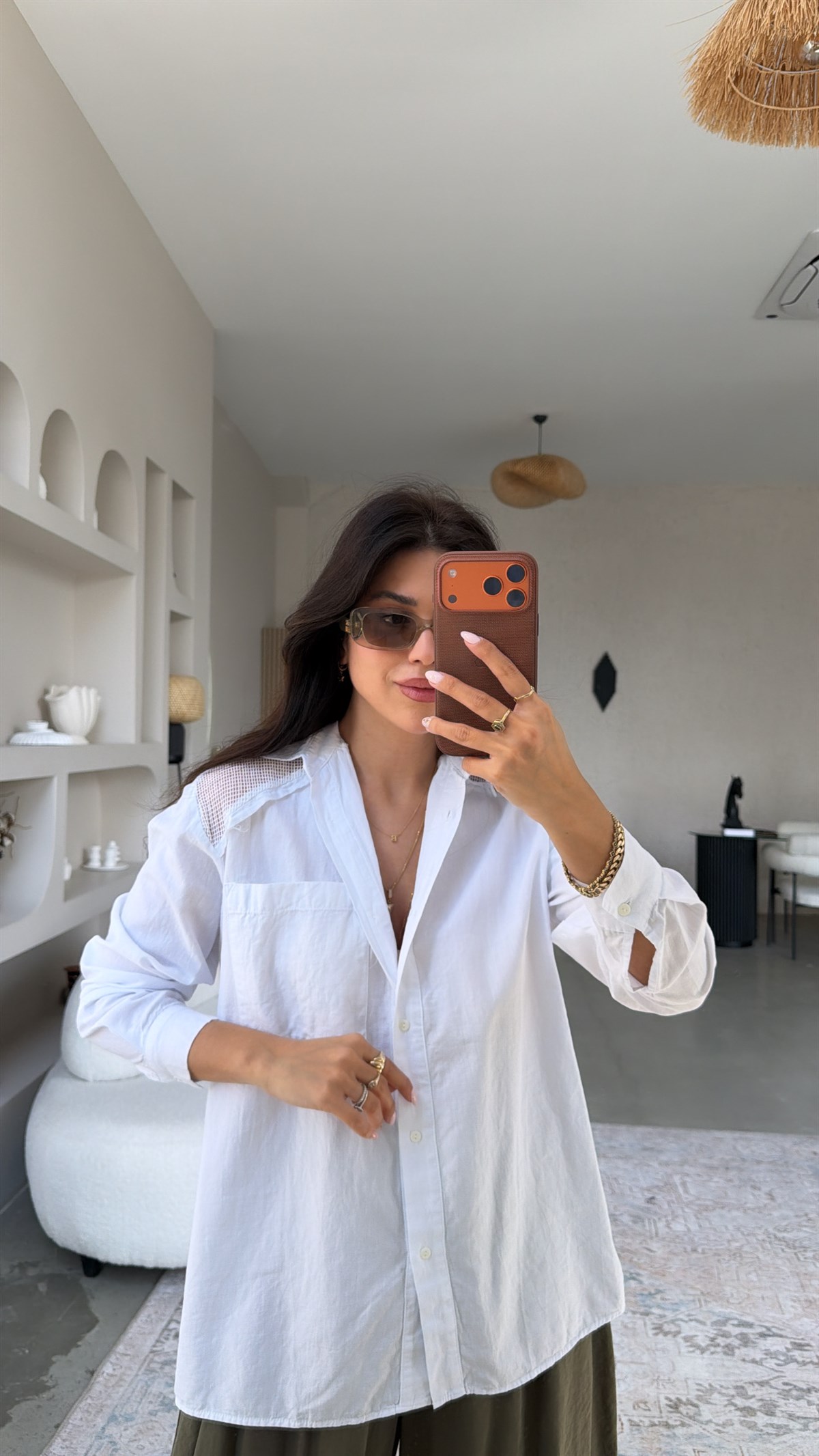 Beyaz Pamuklu Premium Omuzları File Gömlek