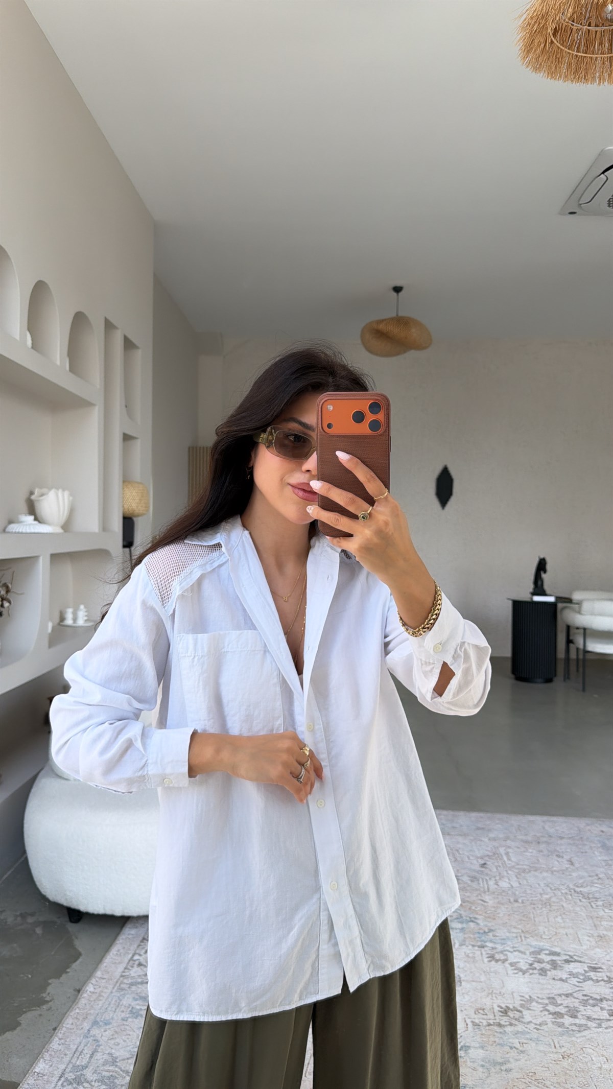 Beyaz Pamuklu Premium Omuzları File Gömlek