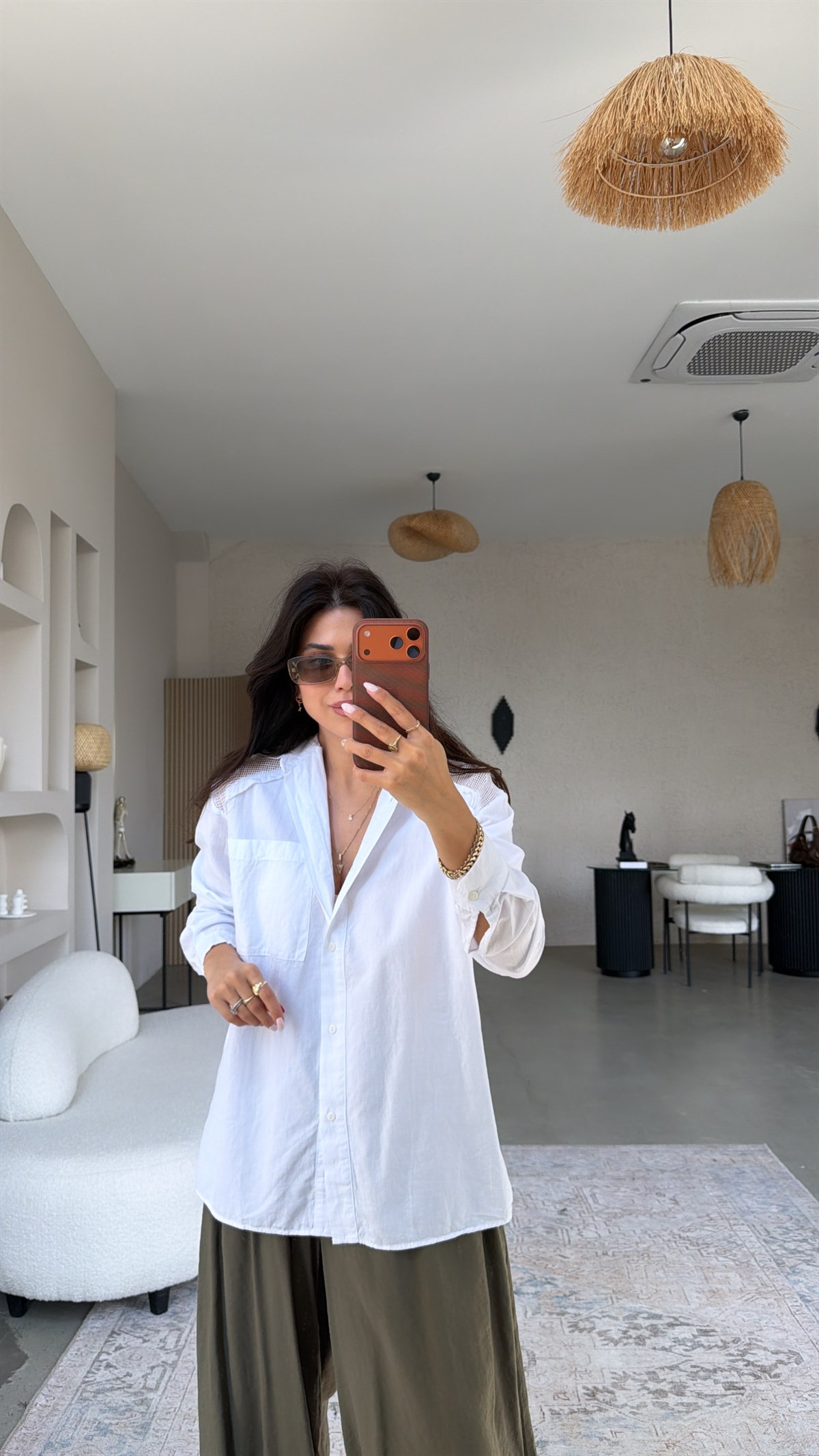 Beyaz Pamuklu Premium Omuzları File Gömlek