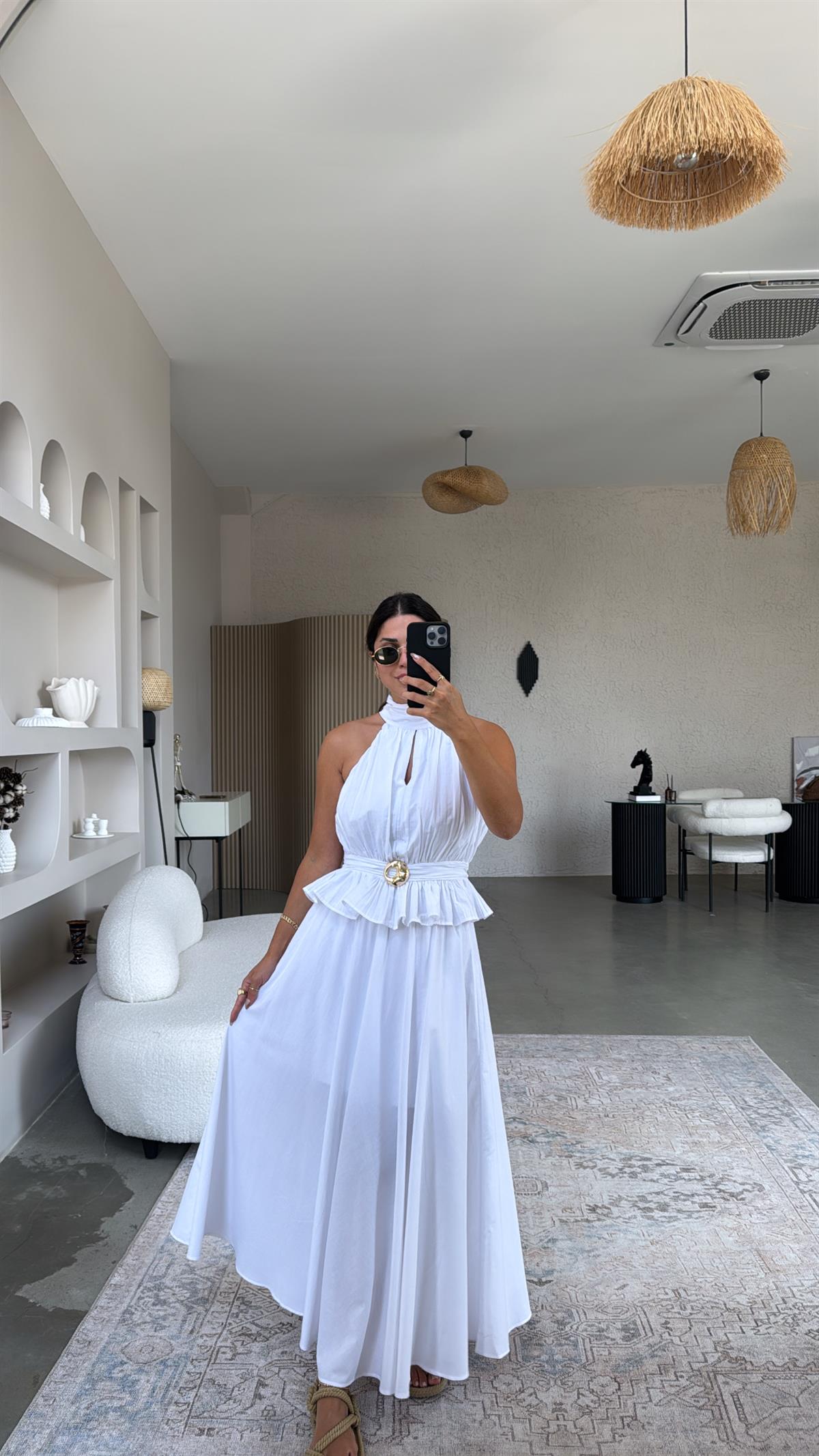 Beyaz Premium Gold Detaylı Etek Bluz Takım