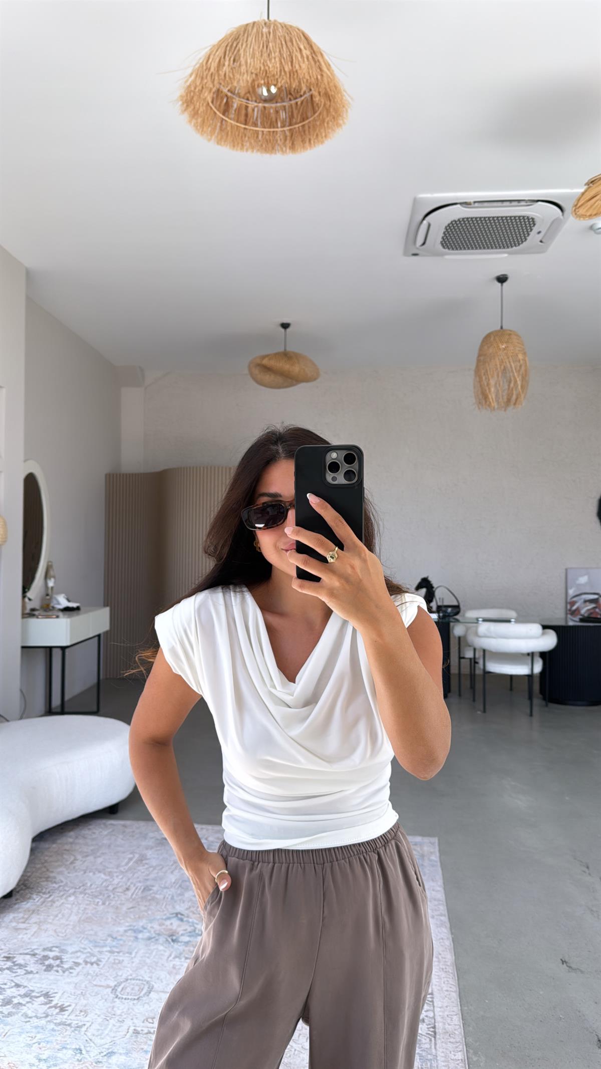 Beyaz Sandy Vatkalı Degaje Yaka Bluz