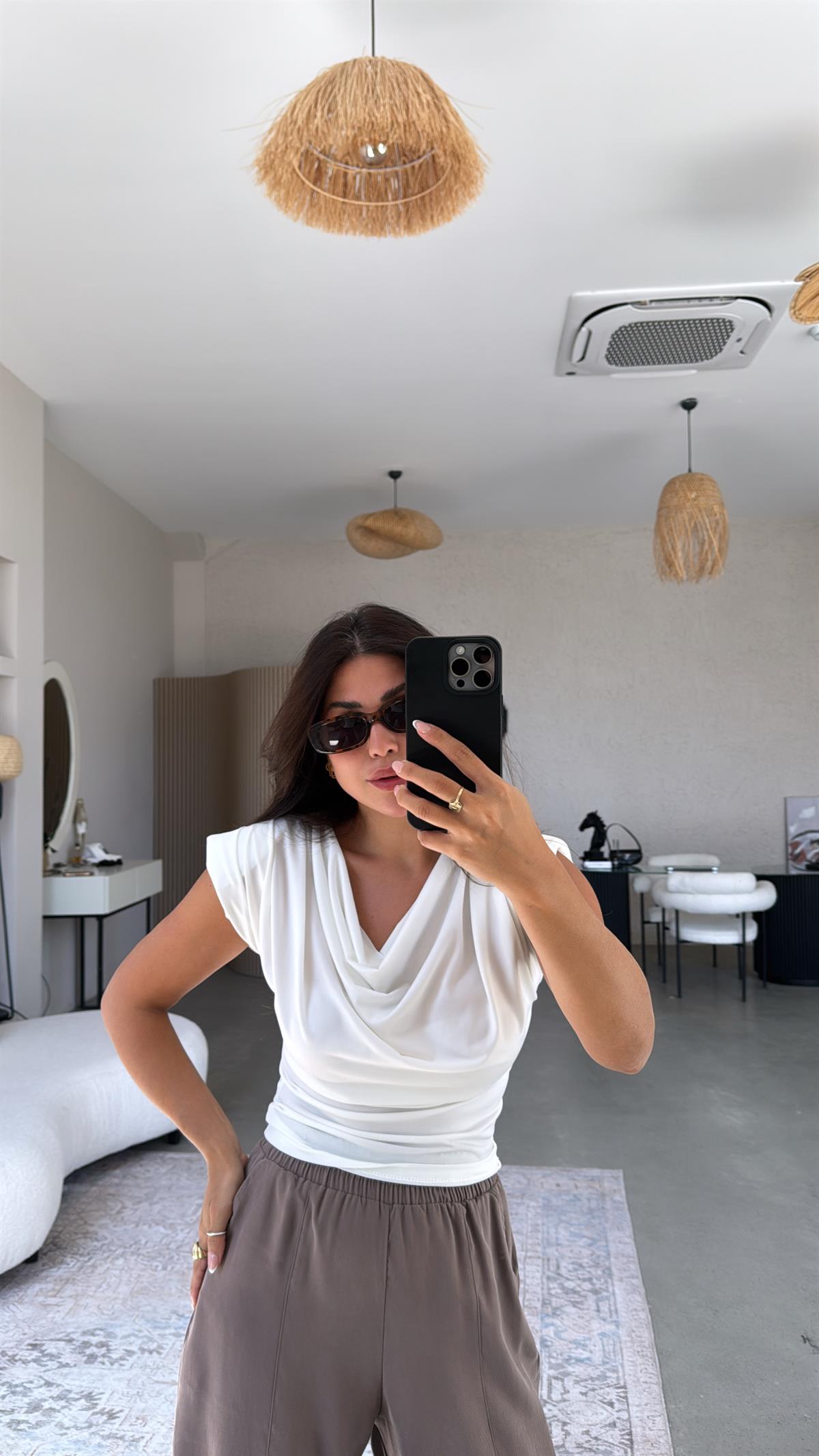 Beyaz Sandy Vatkalı Degaje Yaka Bluz